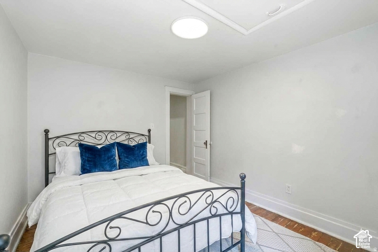 main property photo 16