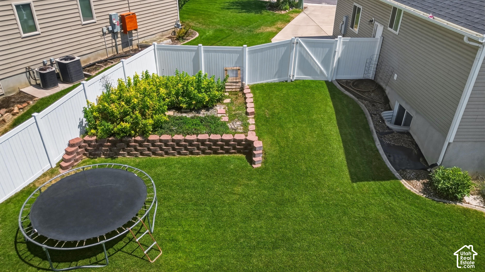 main property photo 53