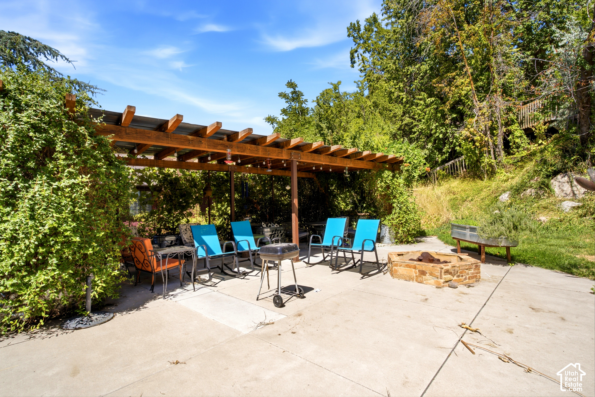 main property photo 36