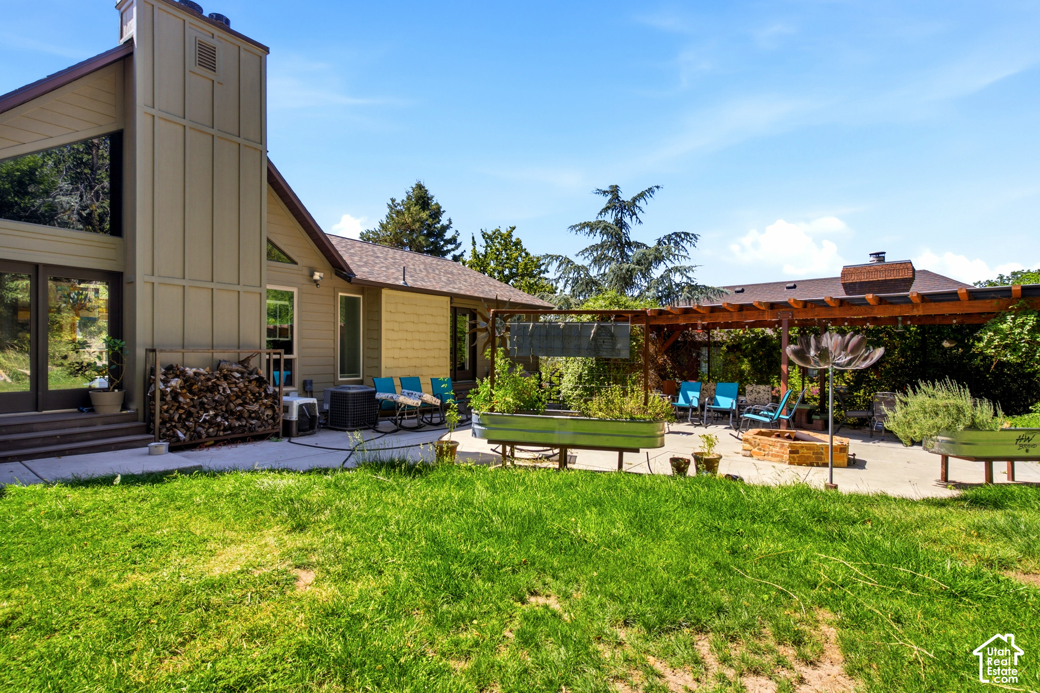 main property photo 39