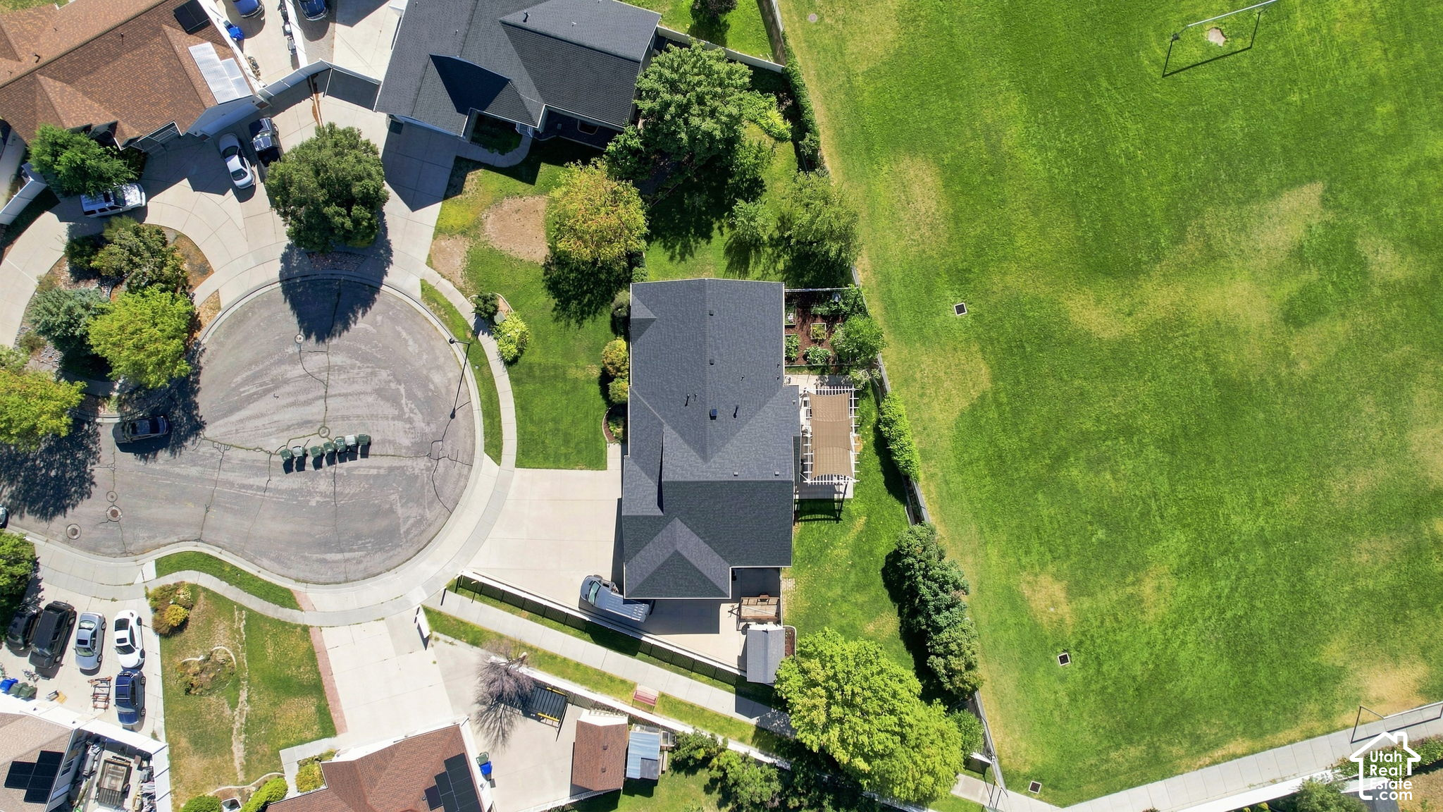 main property photo 25
