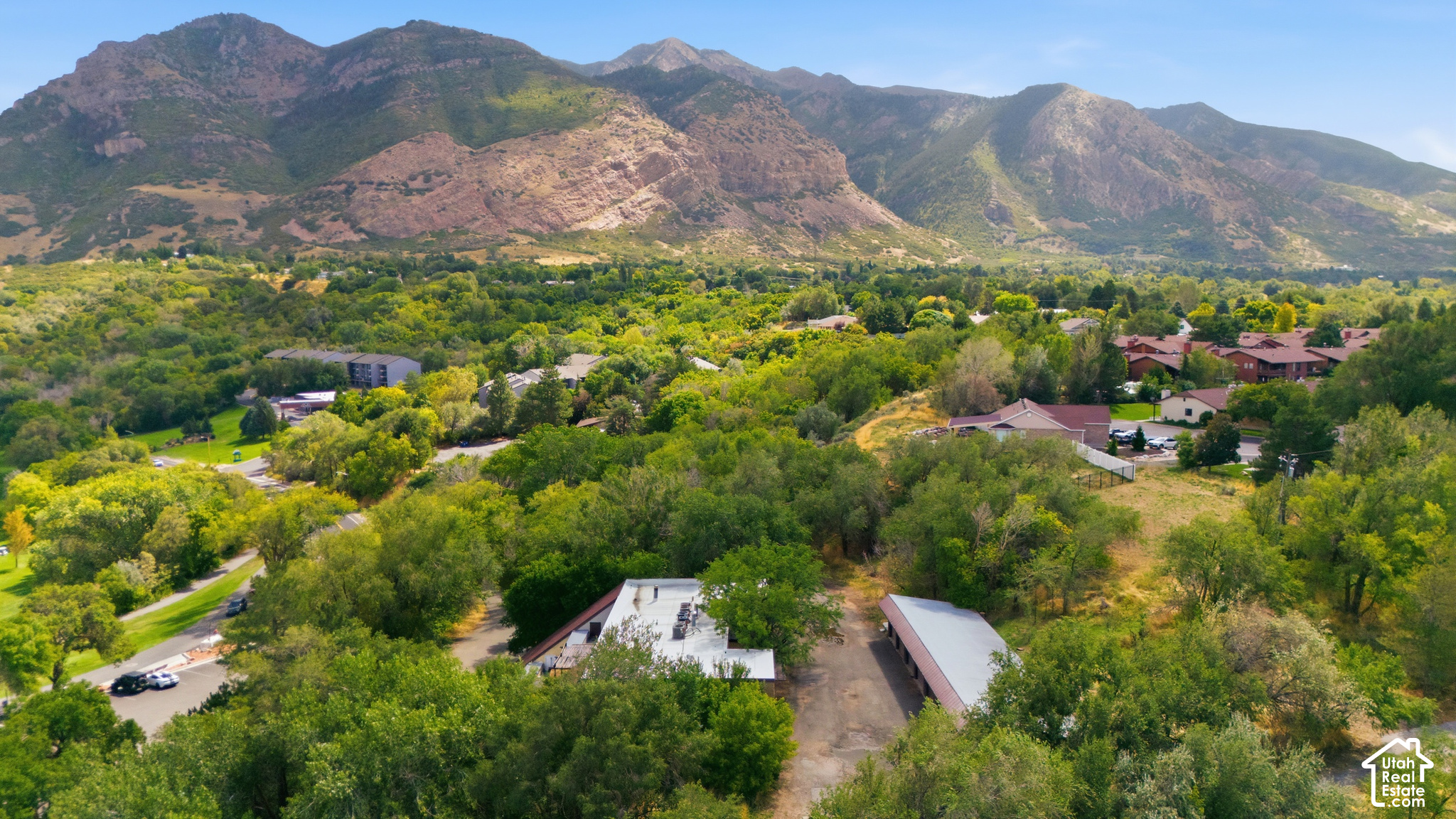 main property photo 37