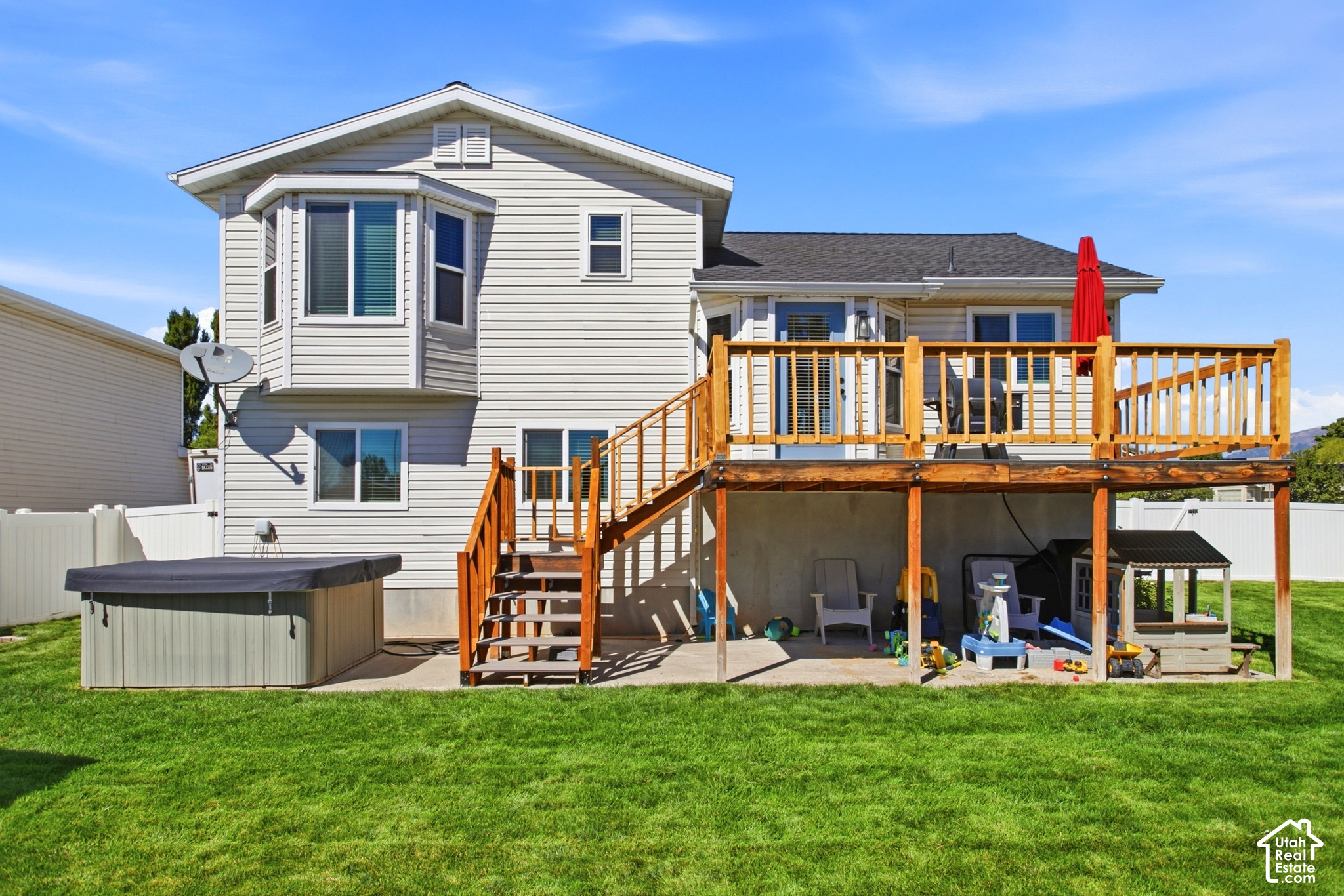 main property photo 28