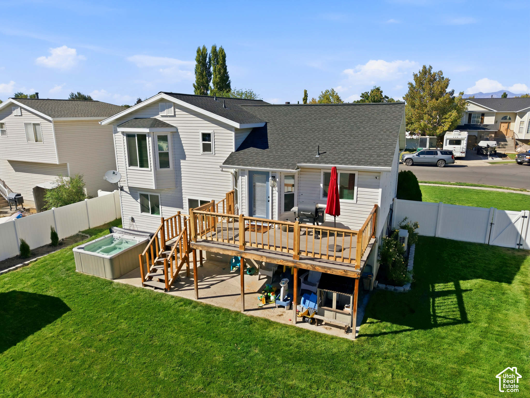 main property photo 41