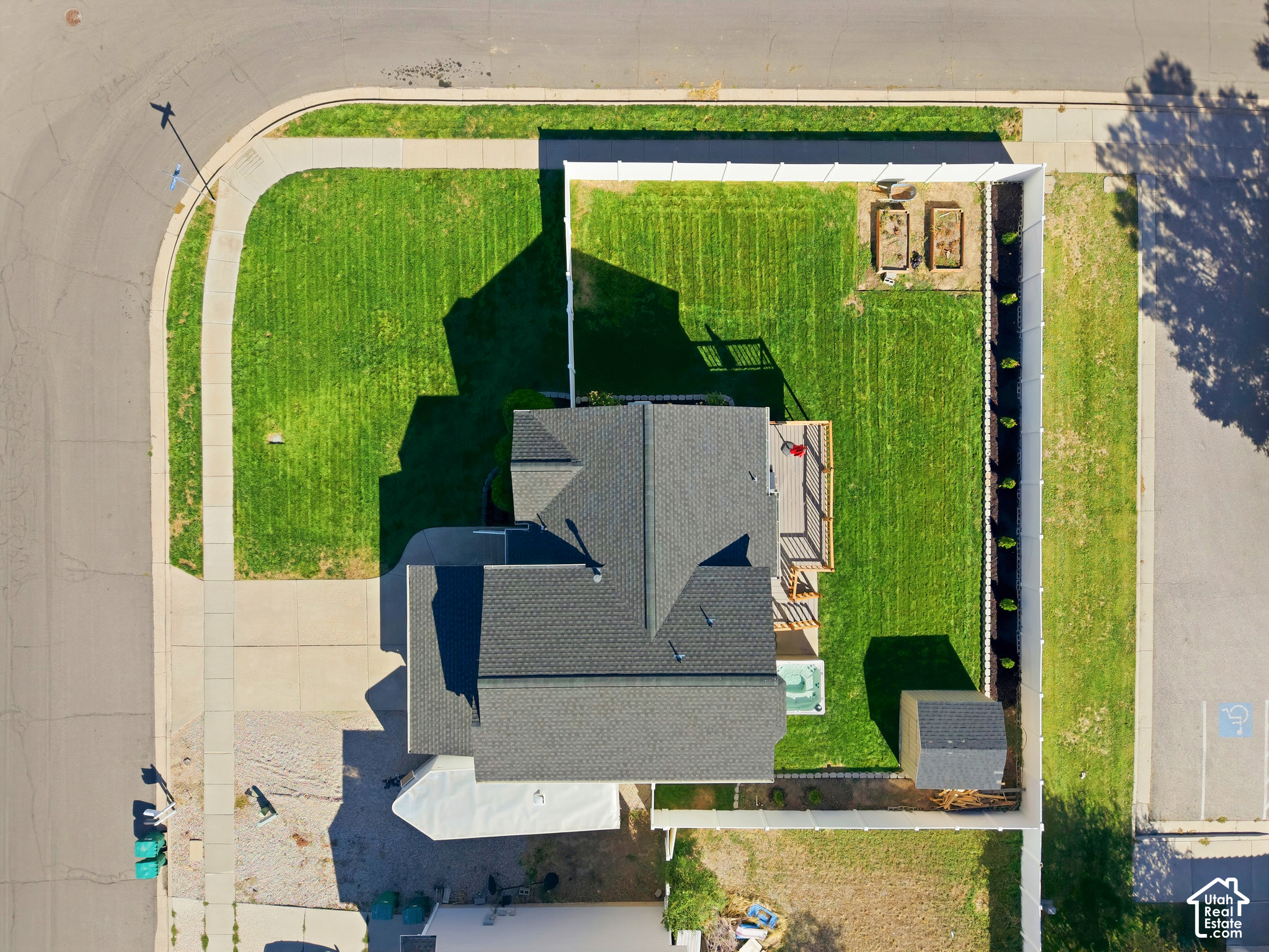 main property photo 50