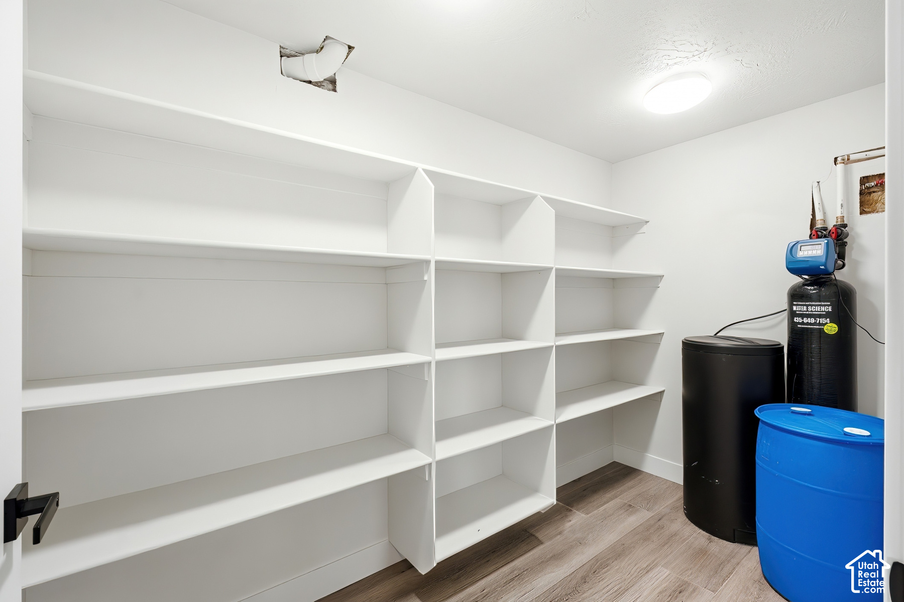 main property photo 49