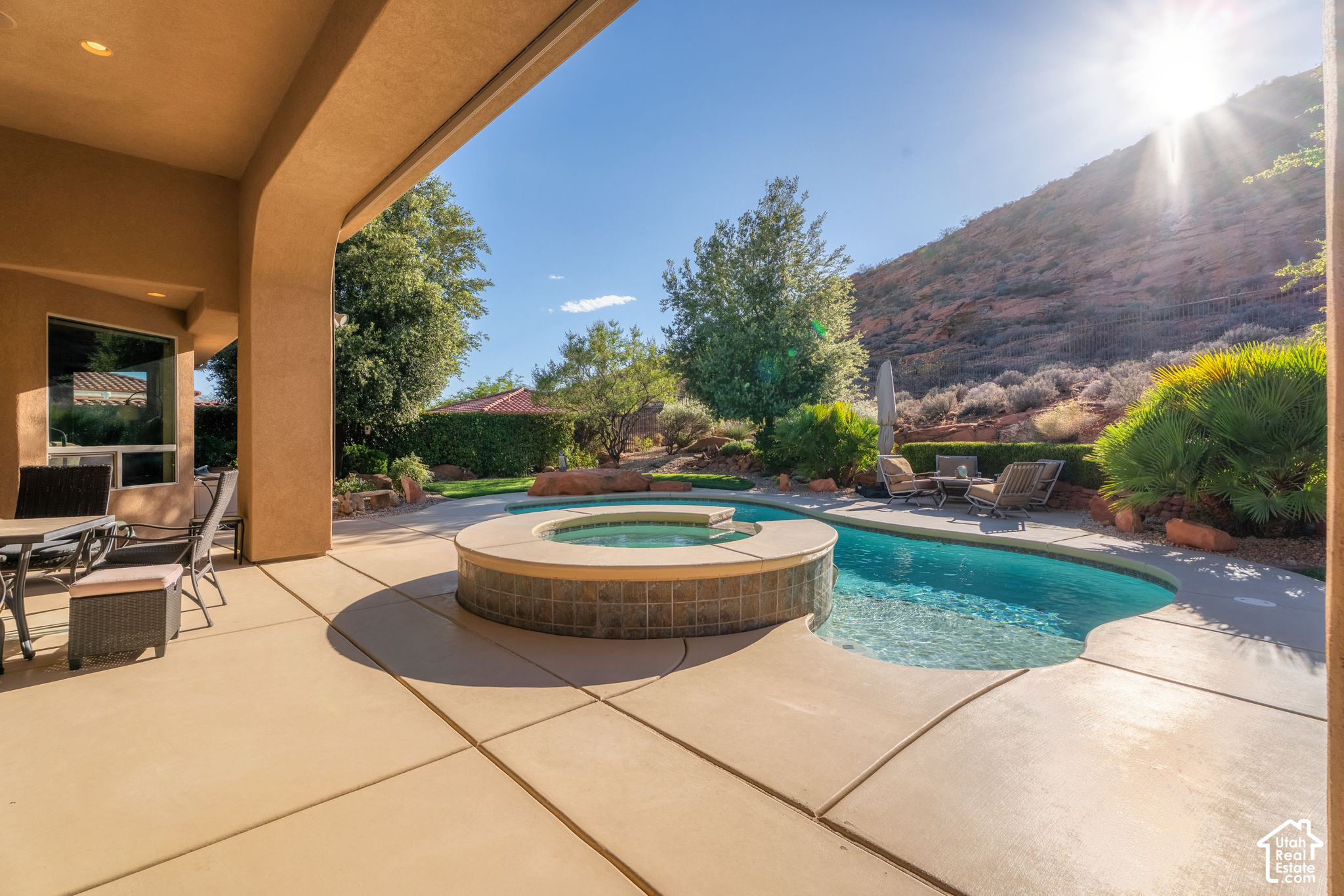 main property photo 41