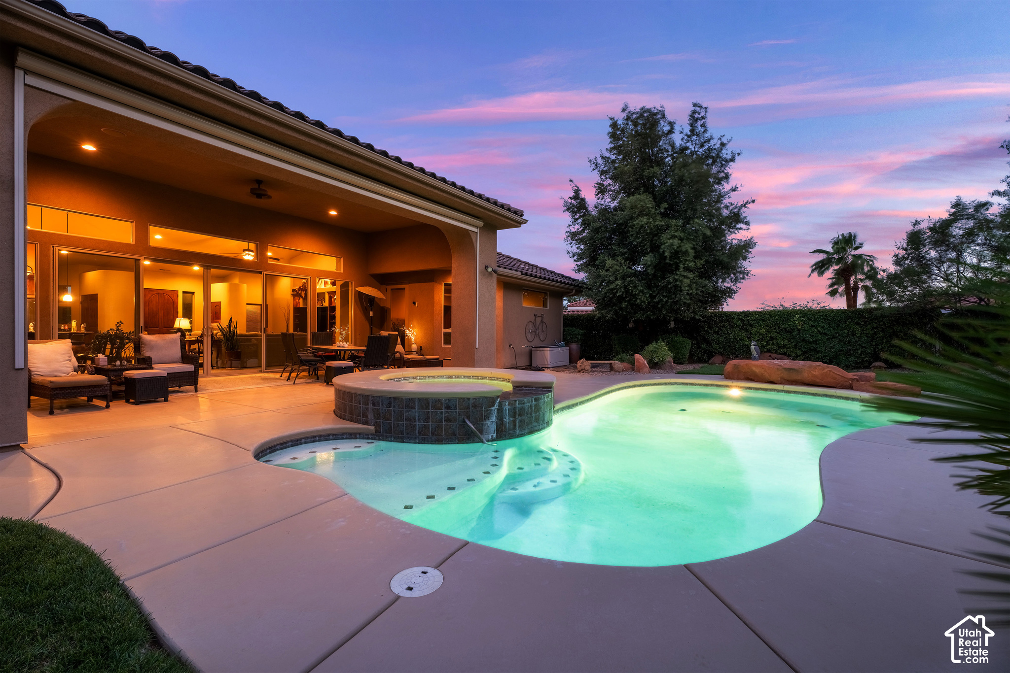 main property photo 5