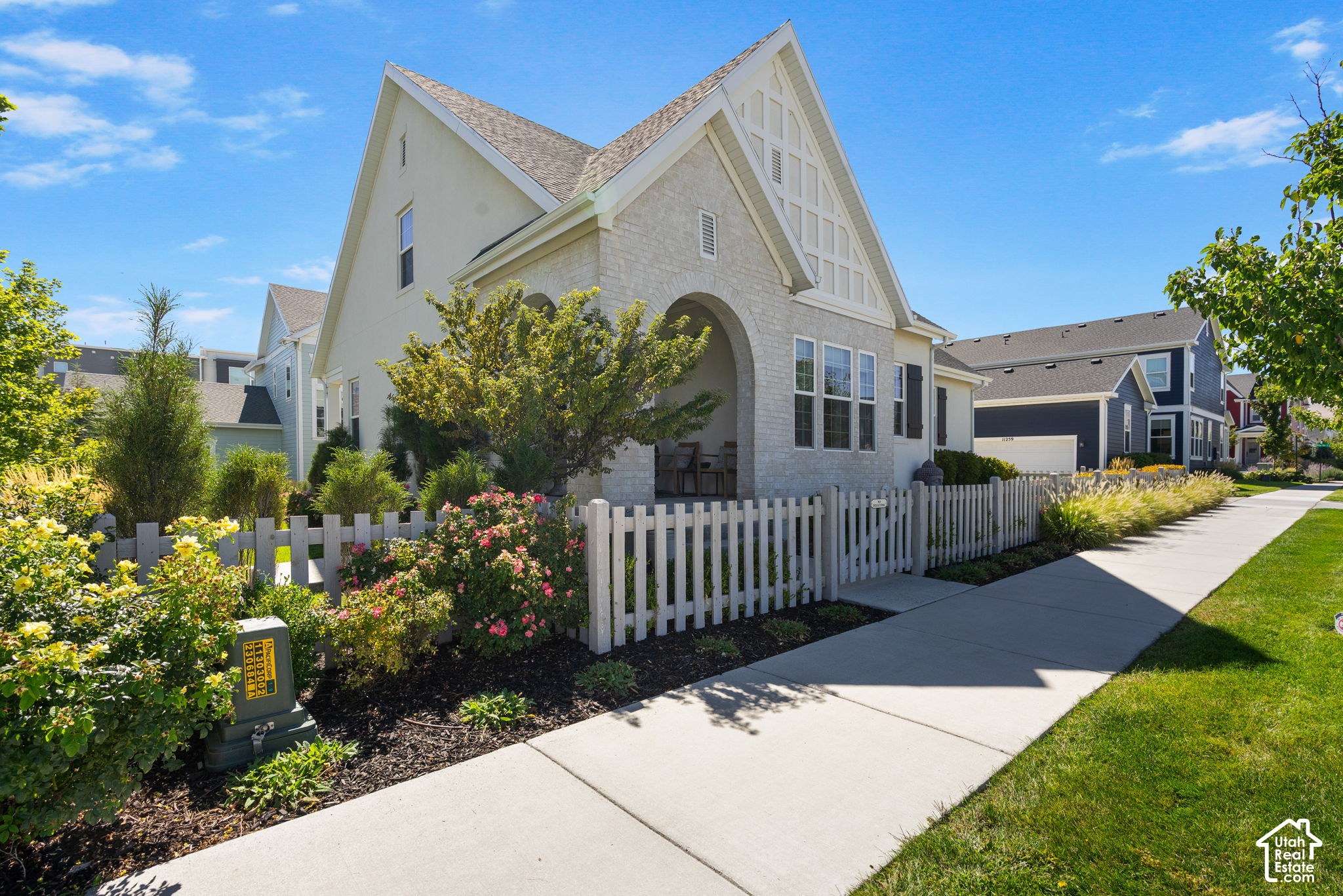 main property photo 5