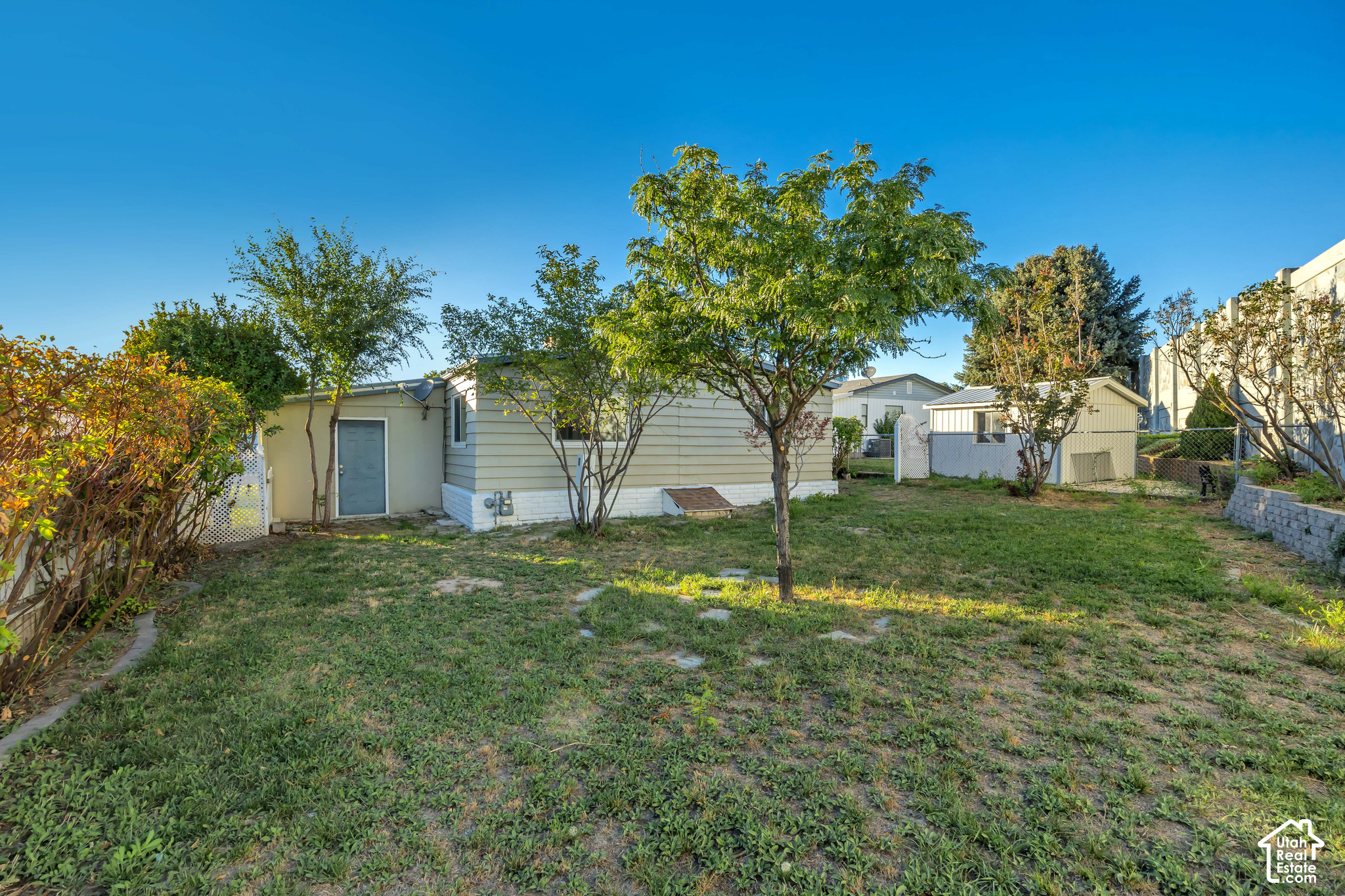 main property photo 21