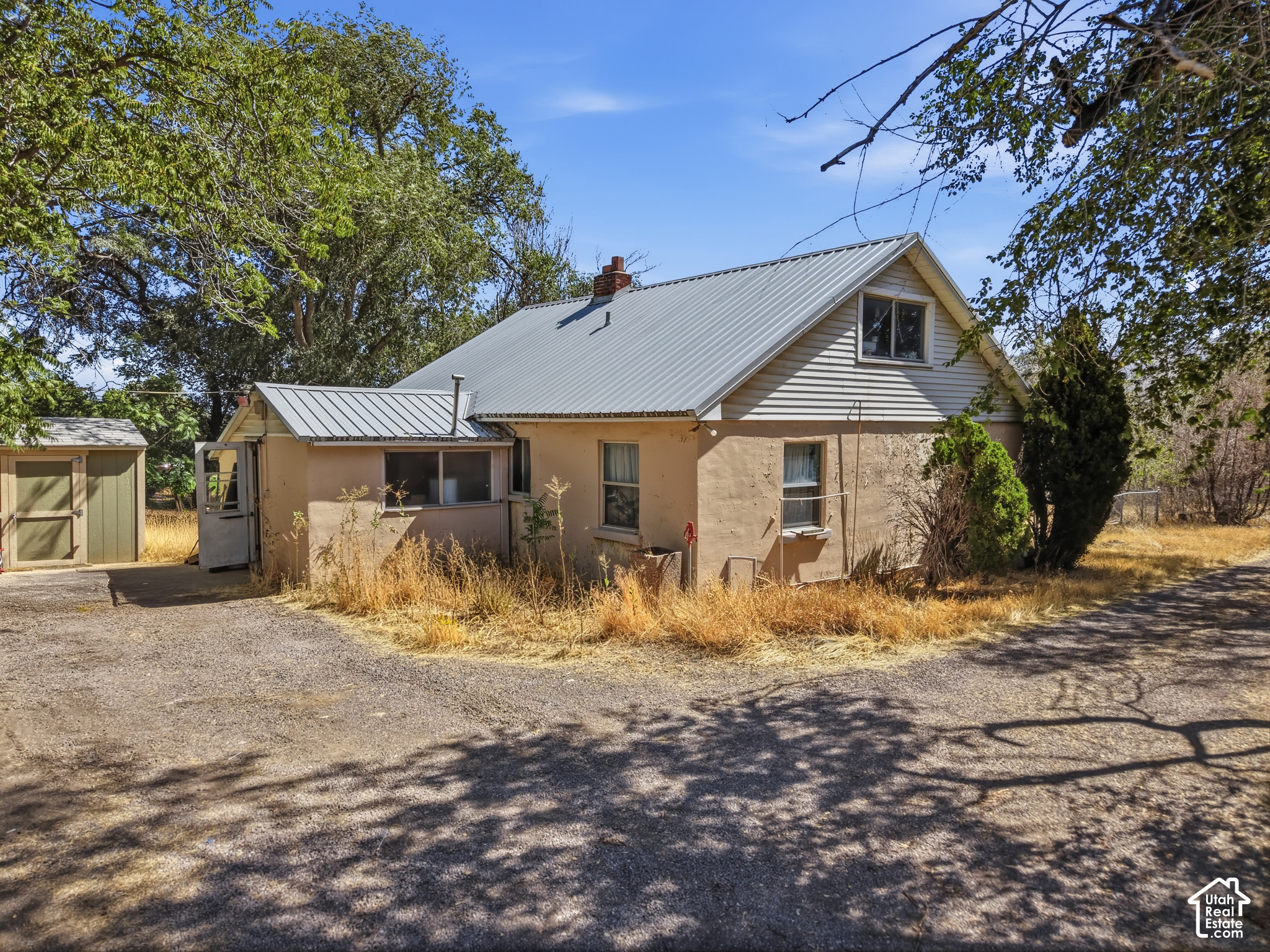 main property photo 9
