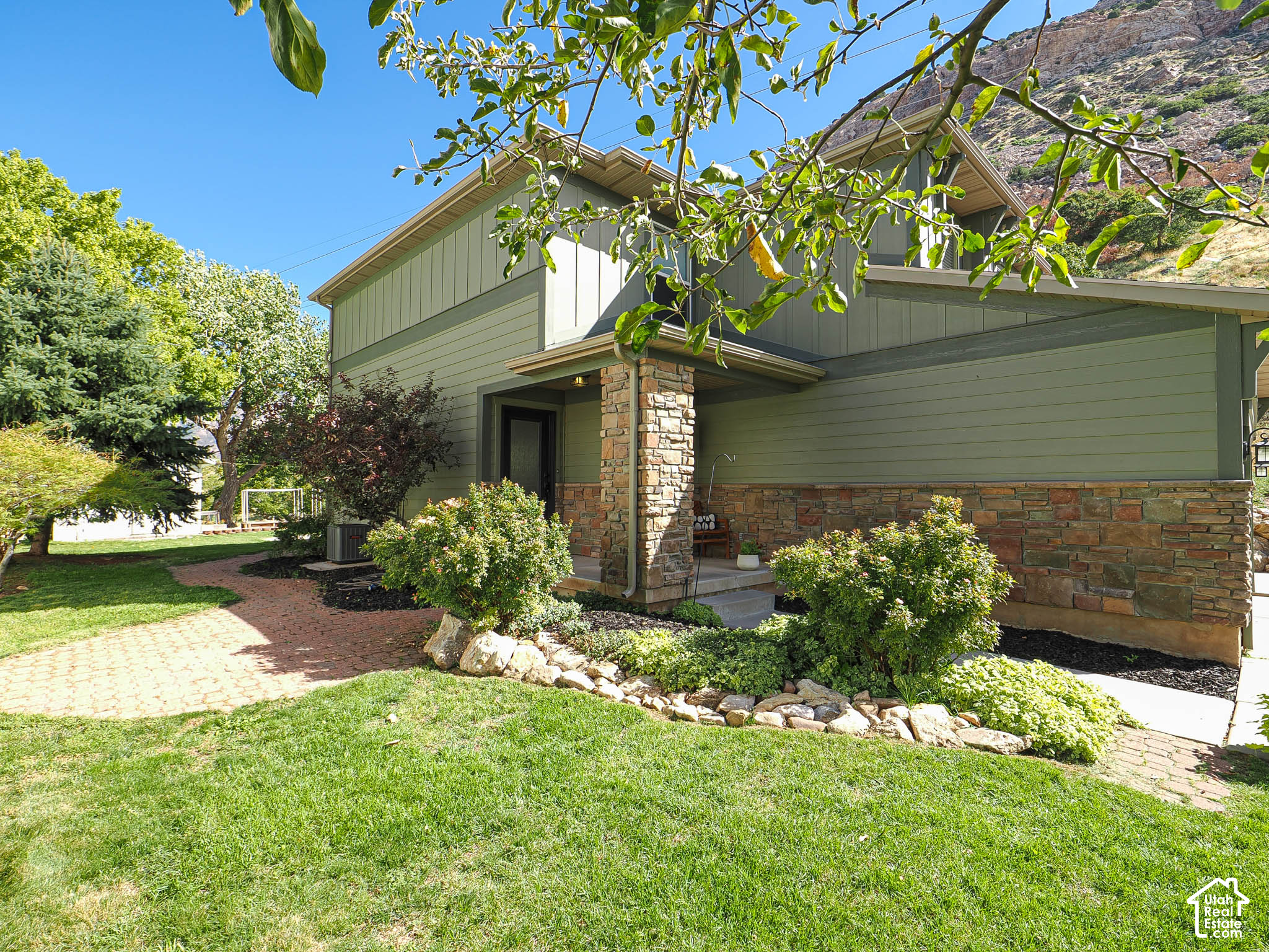 main property photo 34