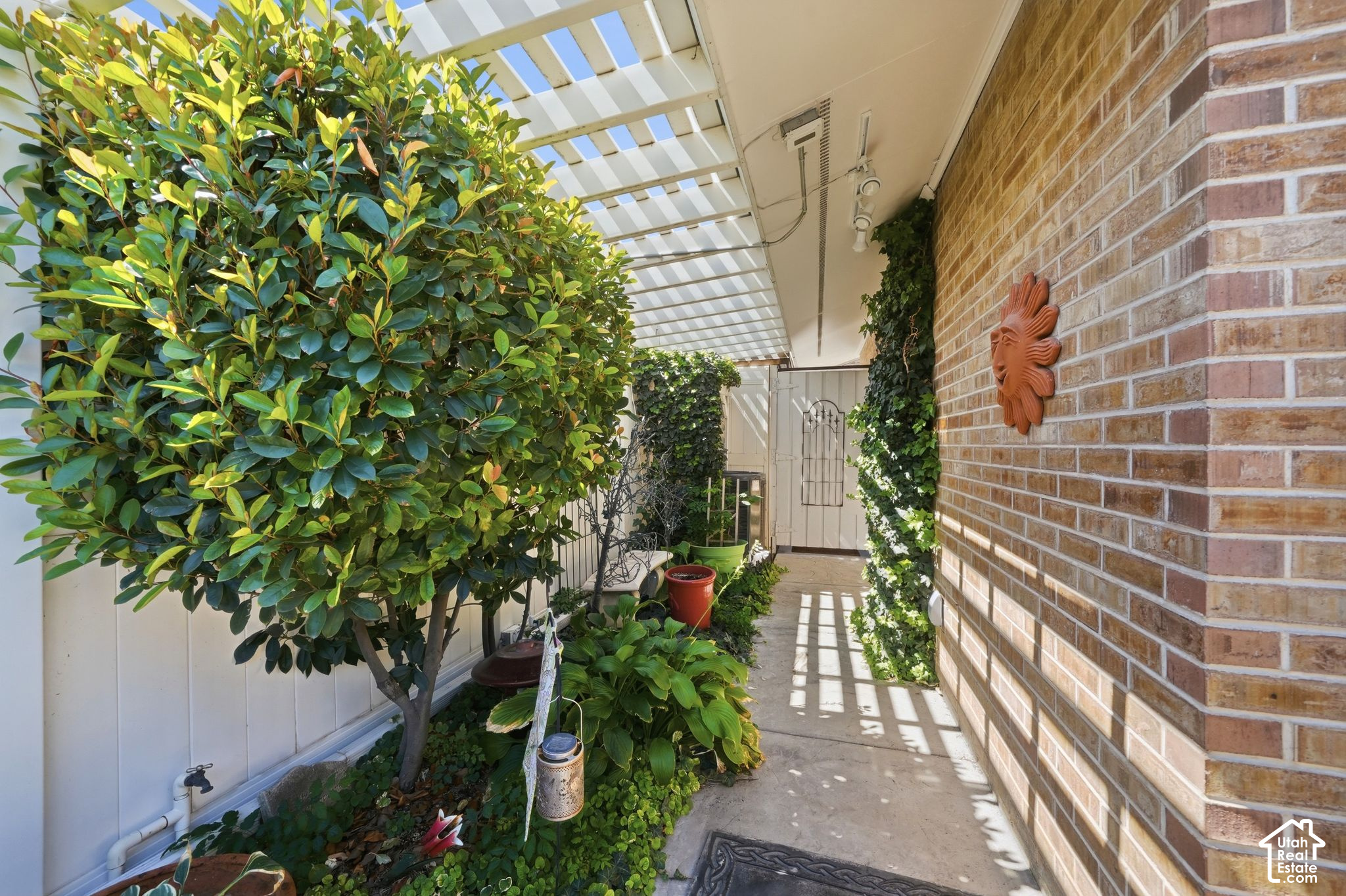main property photo 51