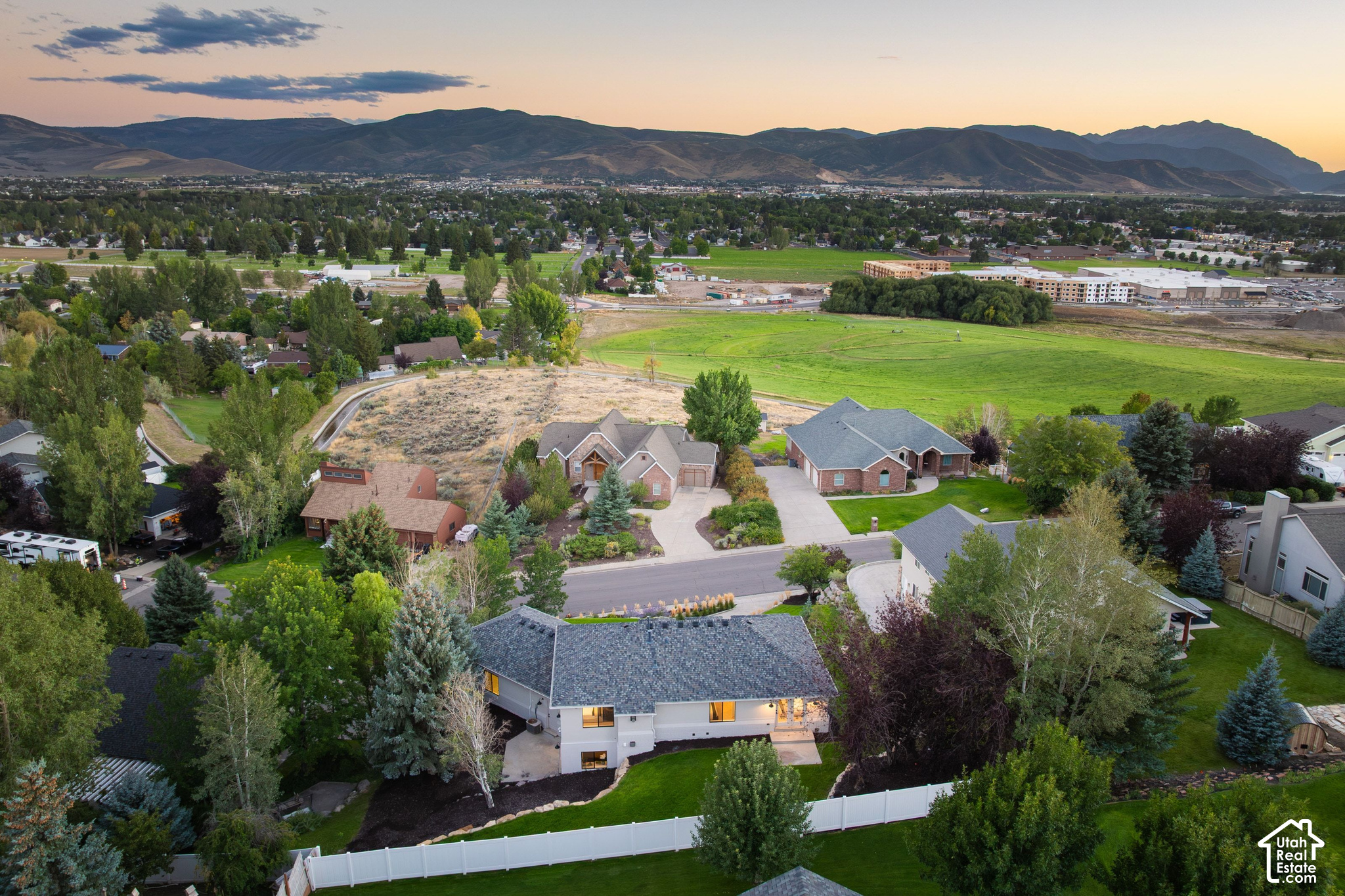 main property photo 41
