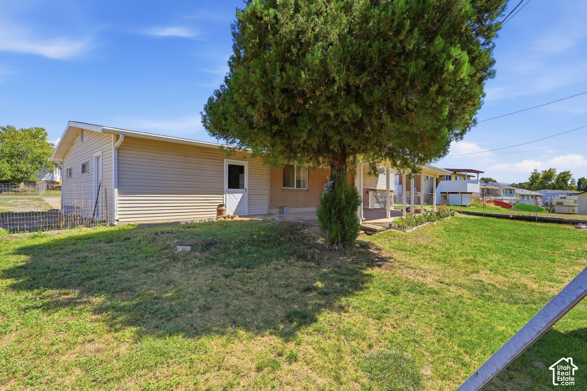main property photo 29