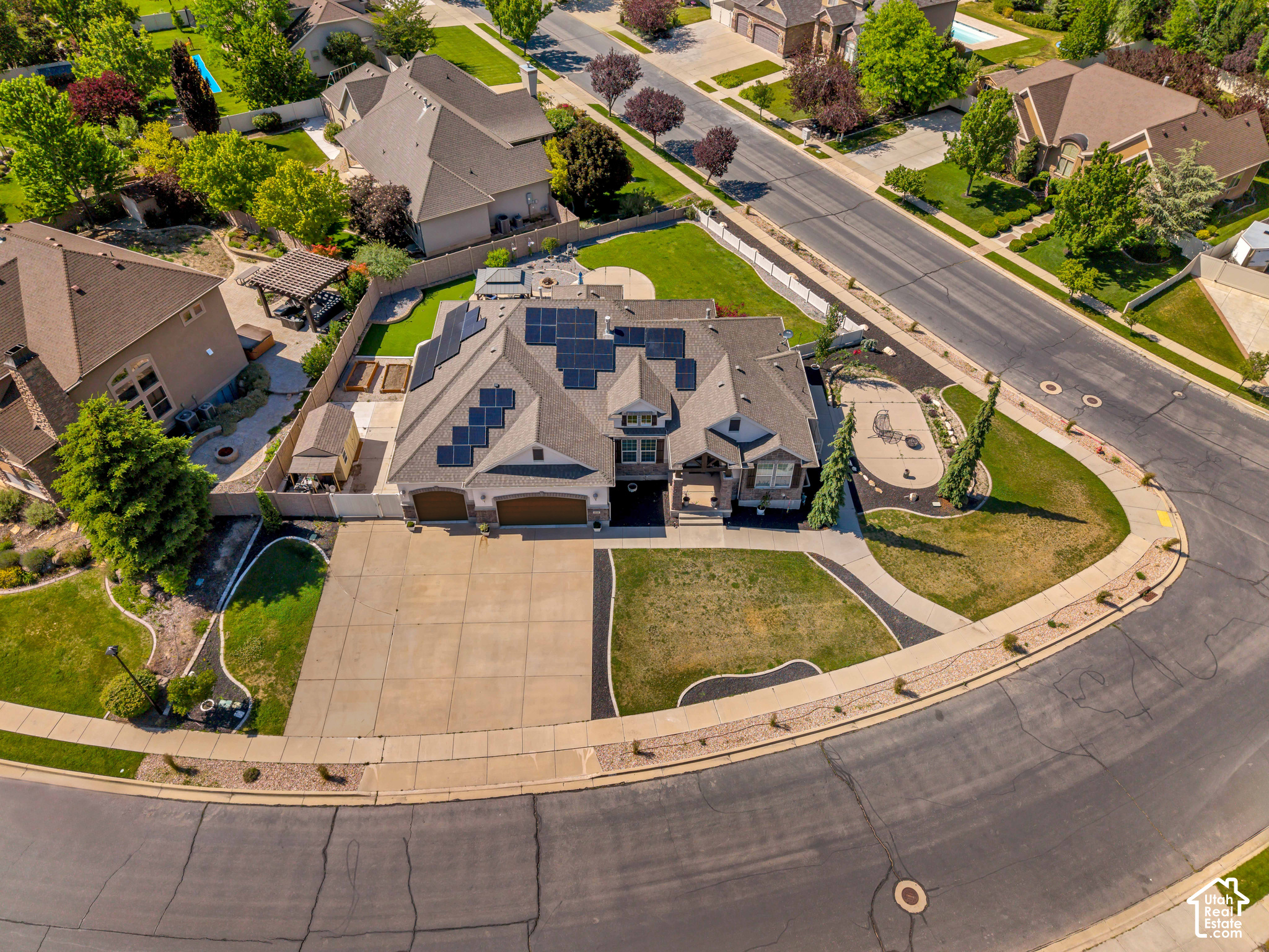 main property photo 45