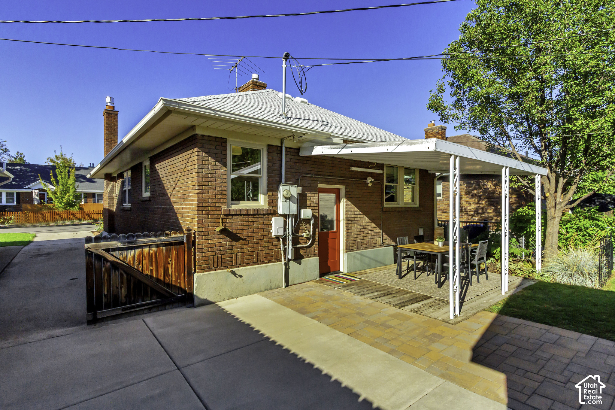 main property photo 27