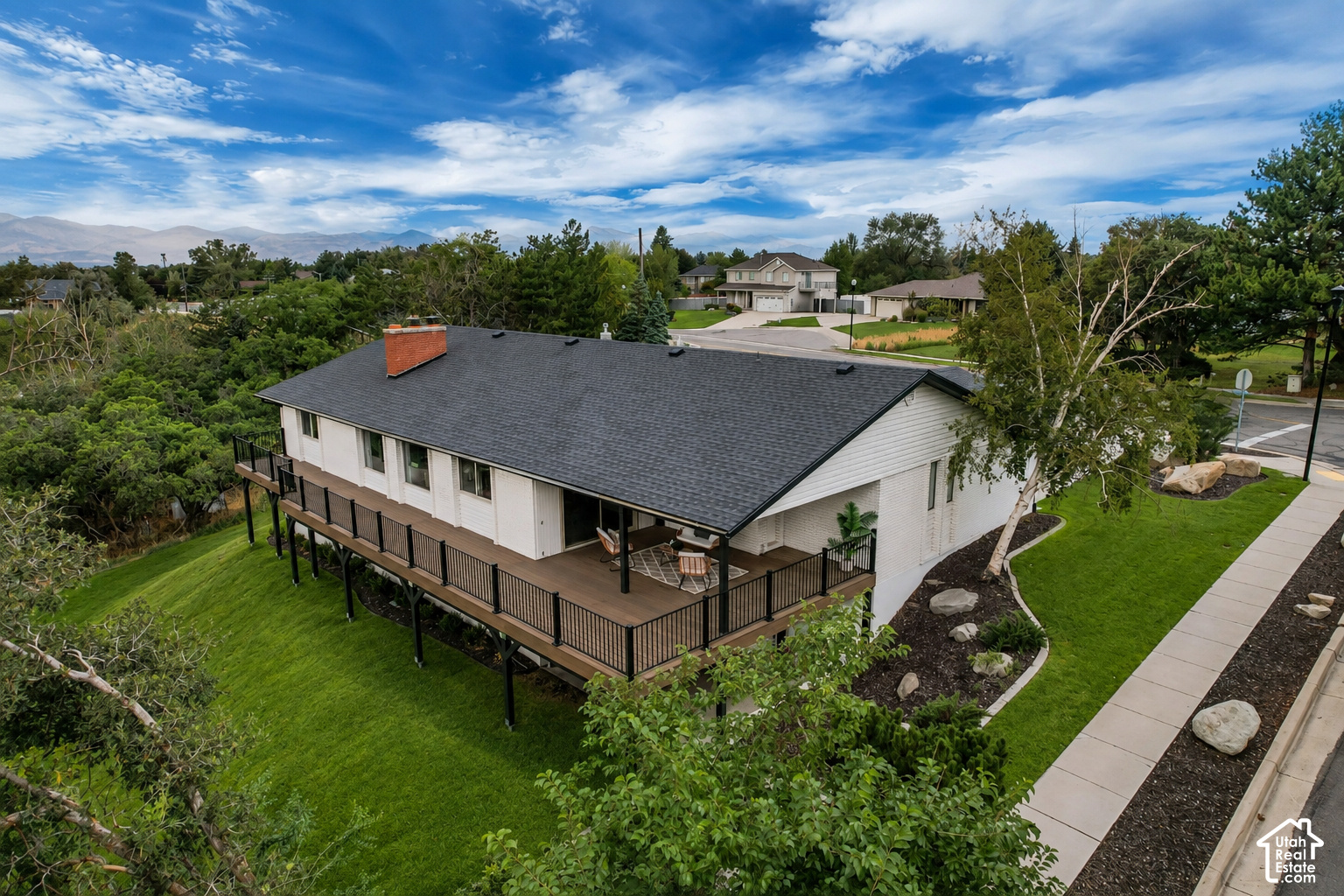 main property photo 60