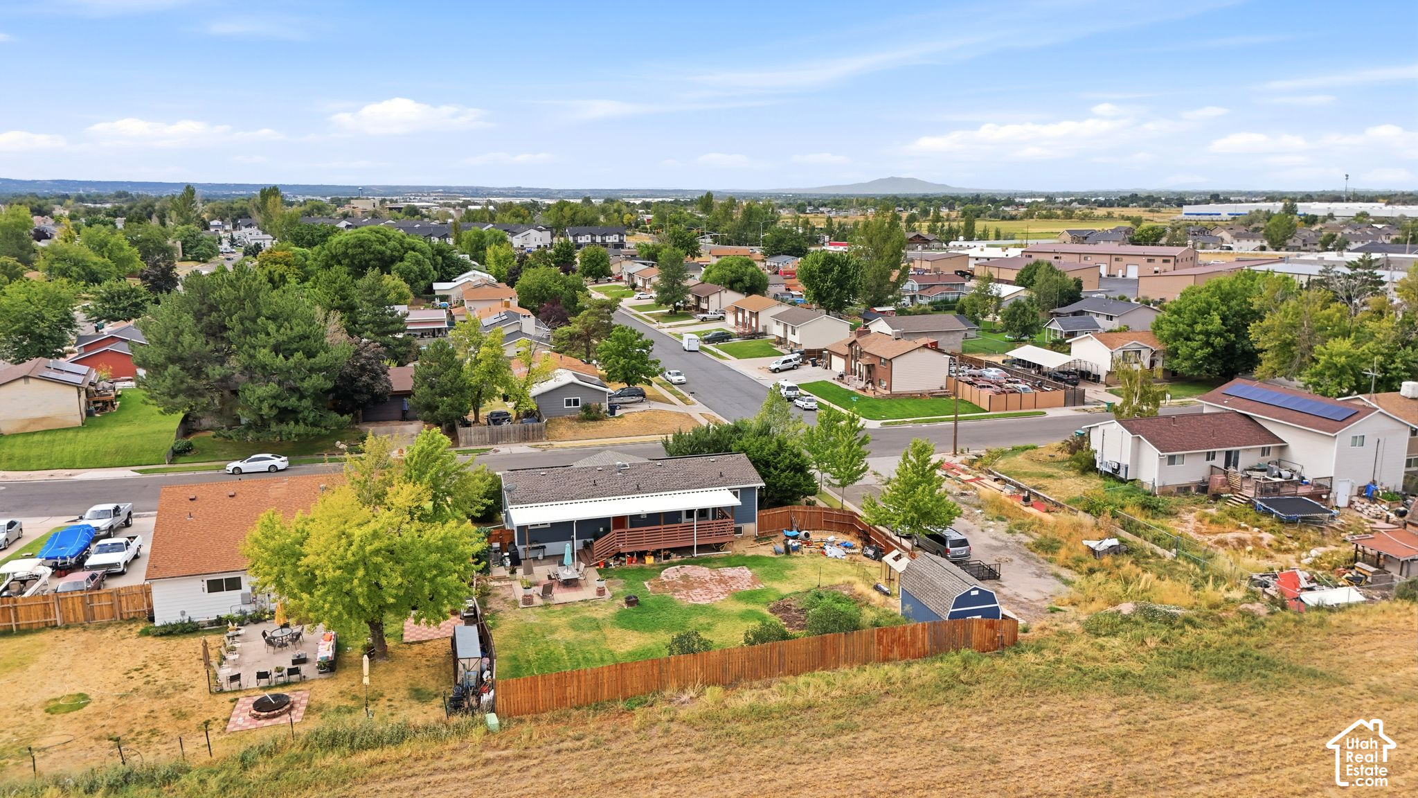 main property photo 32