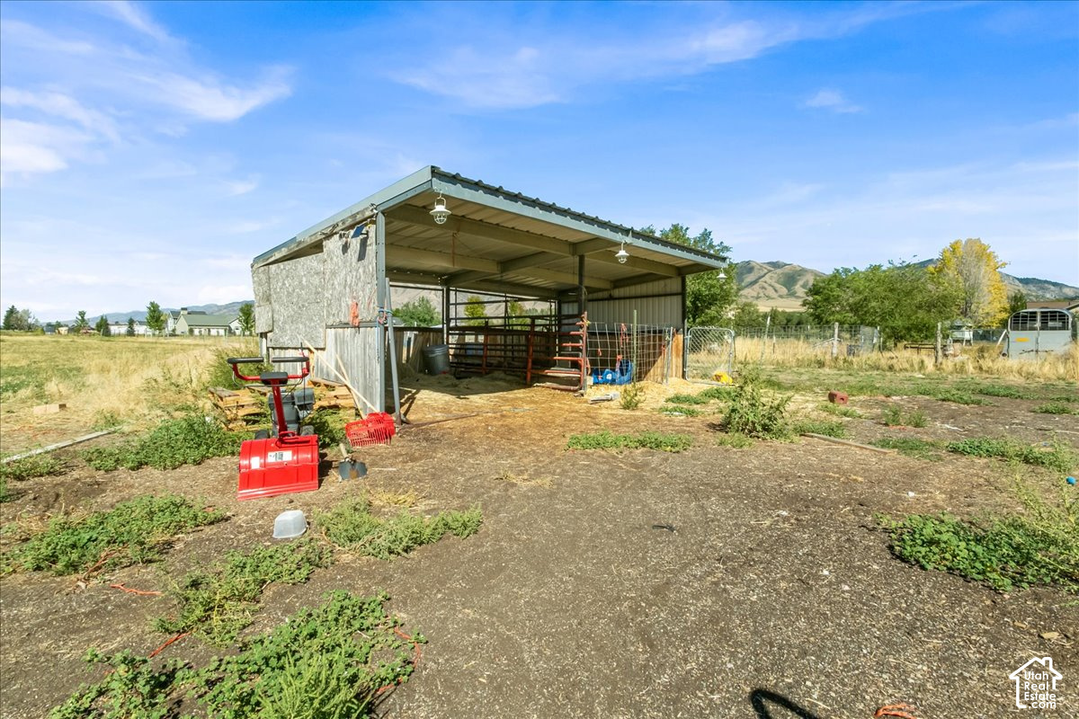main property photo 40