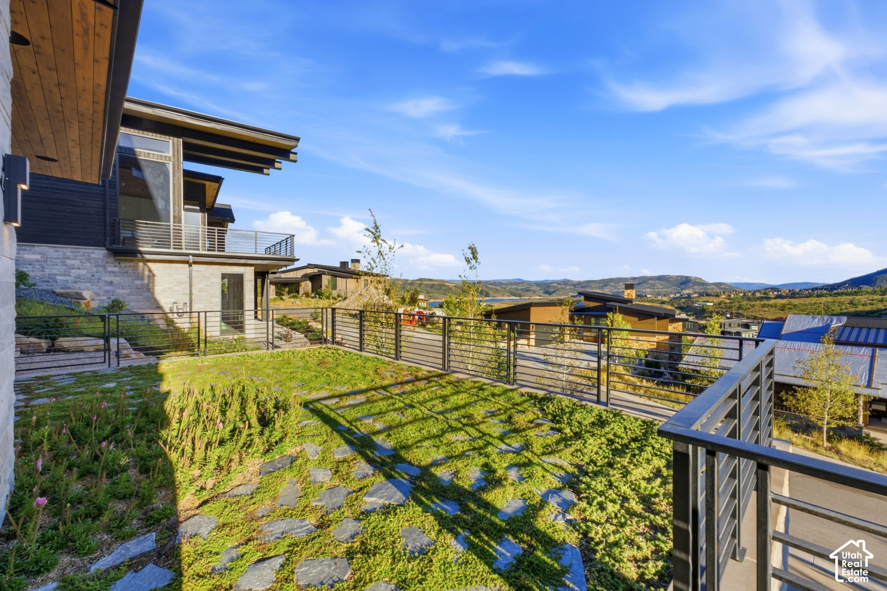 main property photo 111
