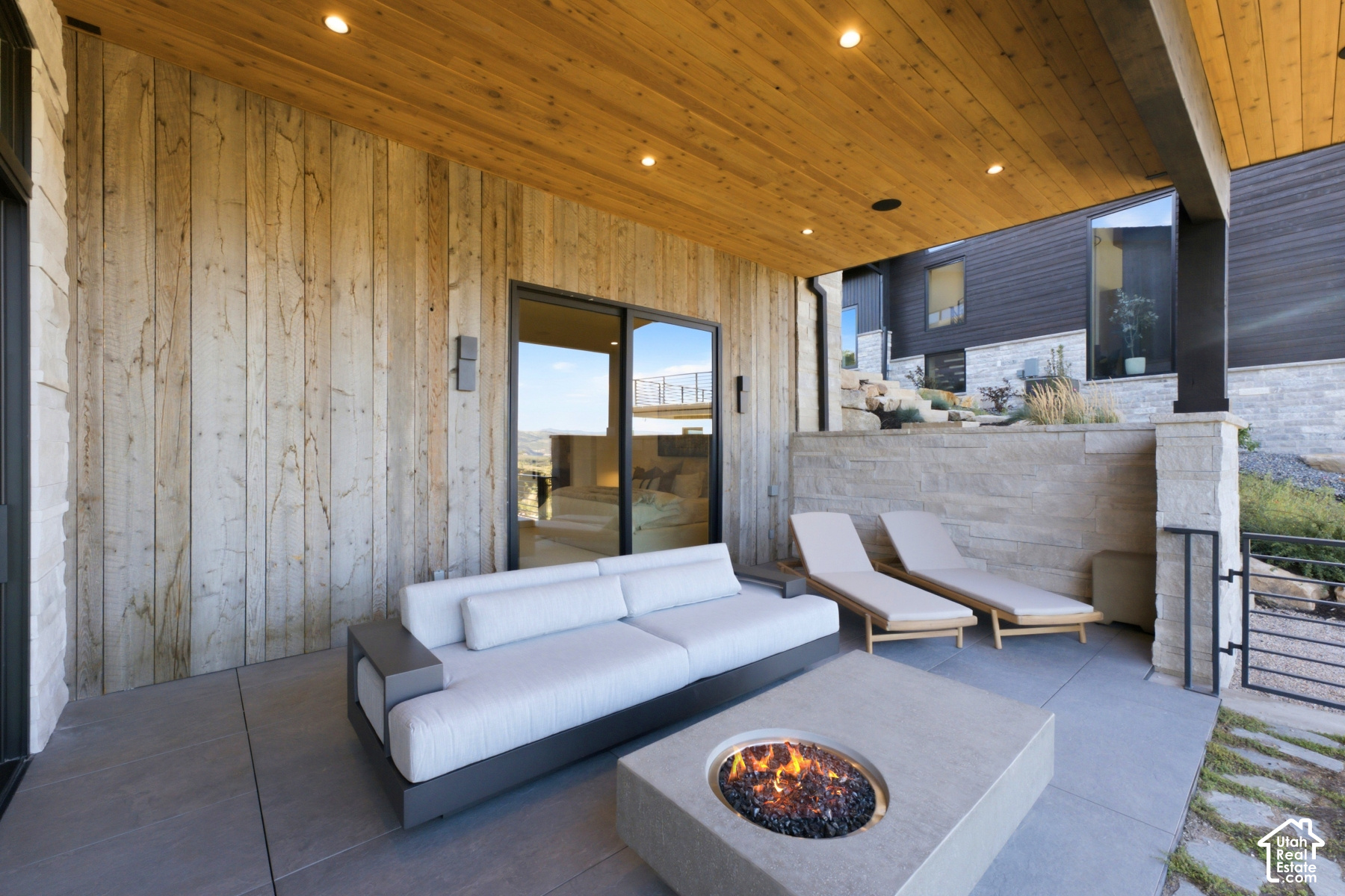 main property photo 112
