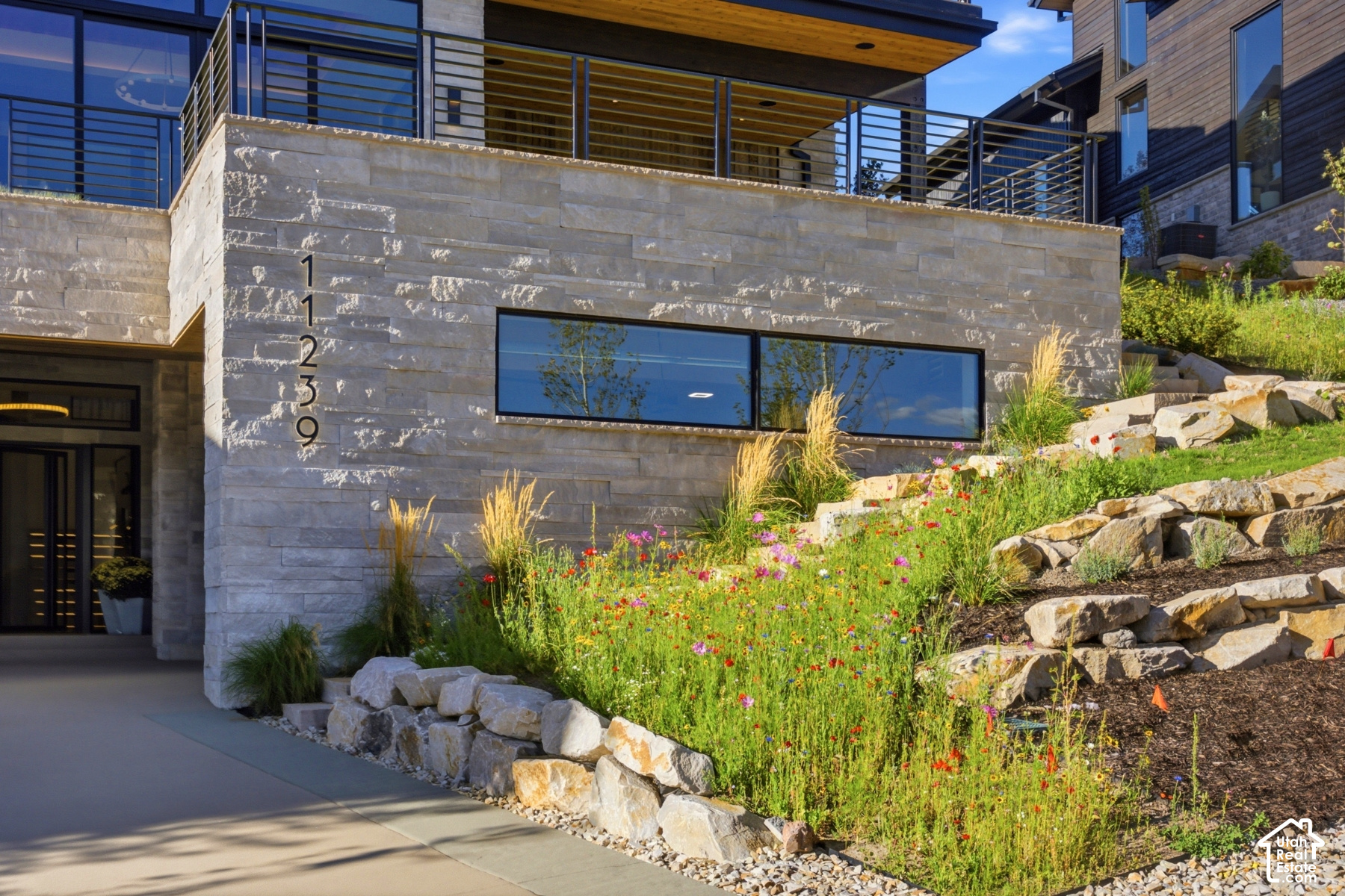 main property photo 45
