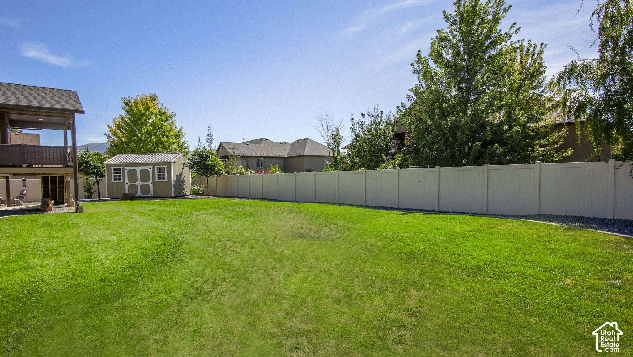 main property photo 28