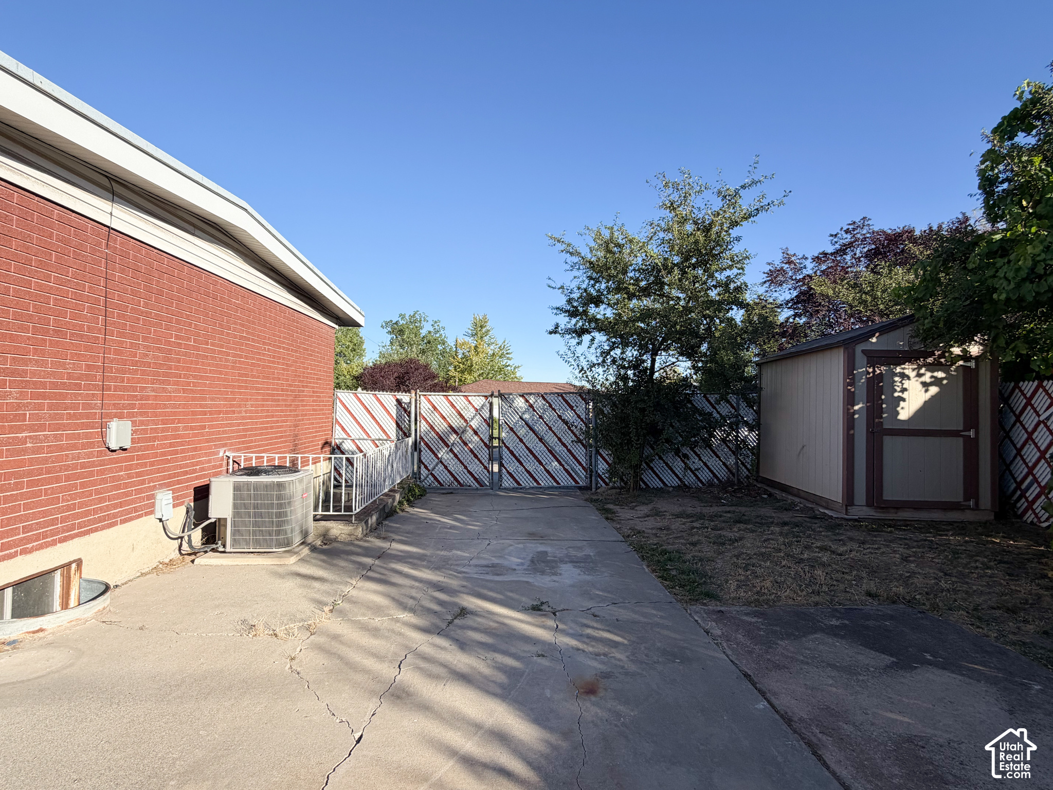 main property photo 29