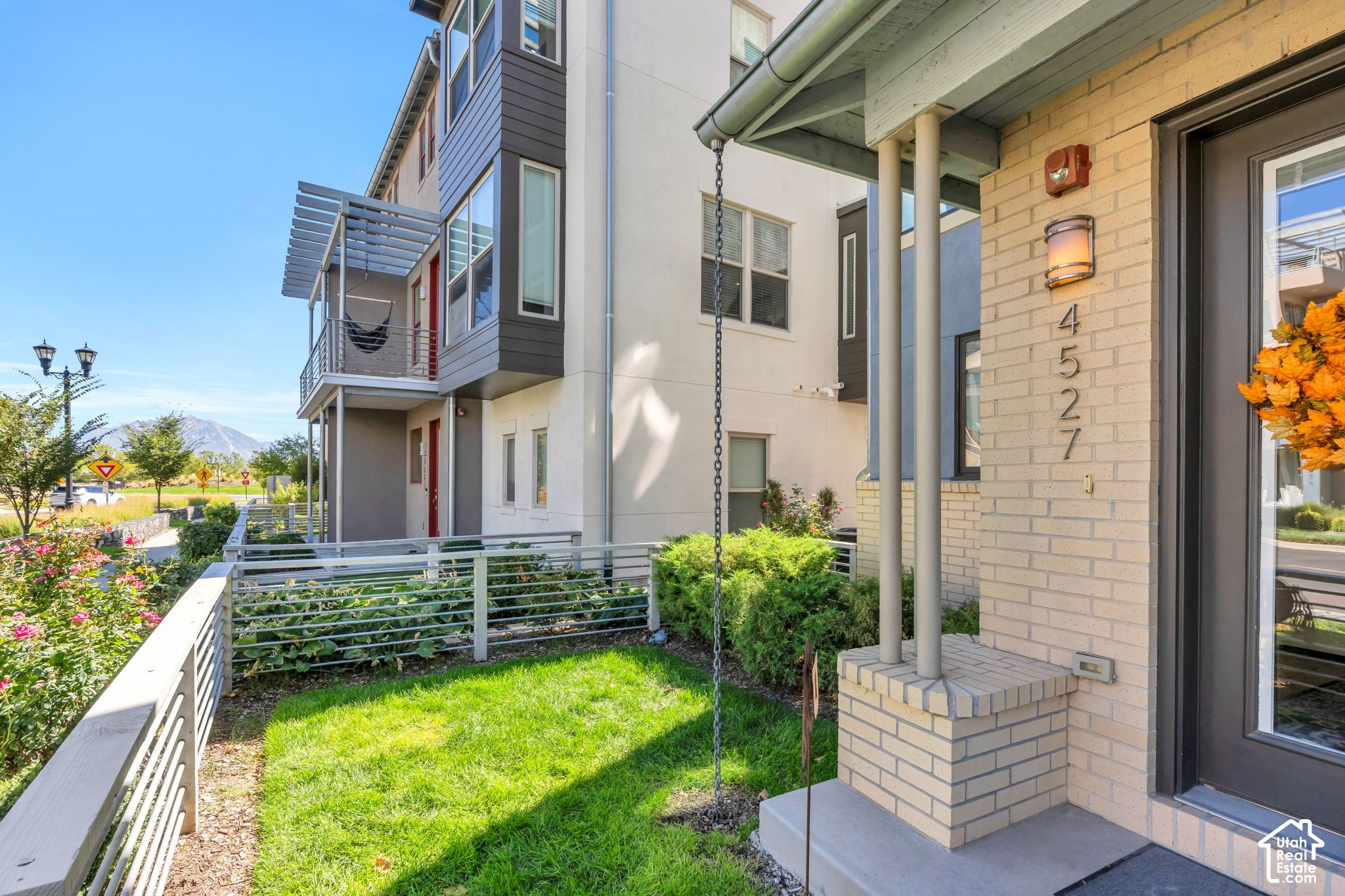 main property photo 31