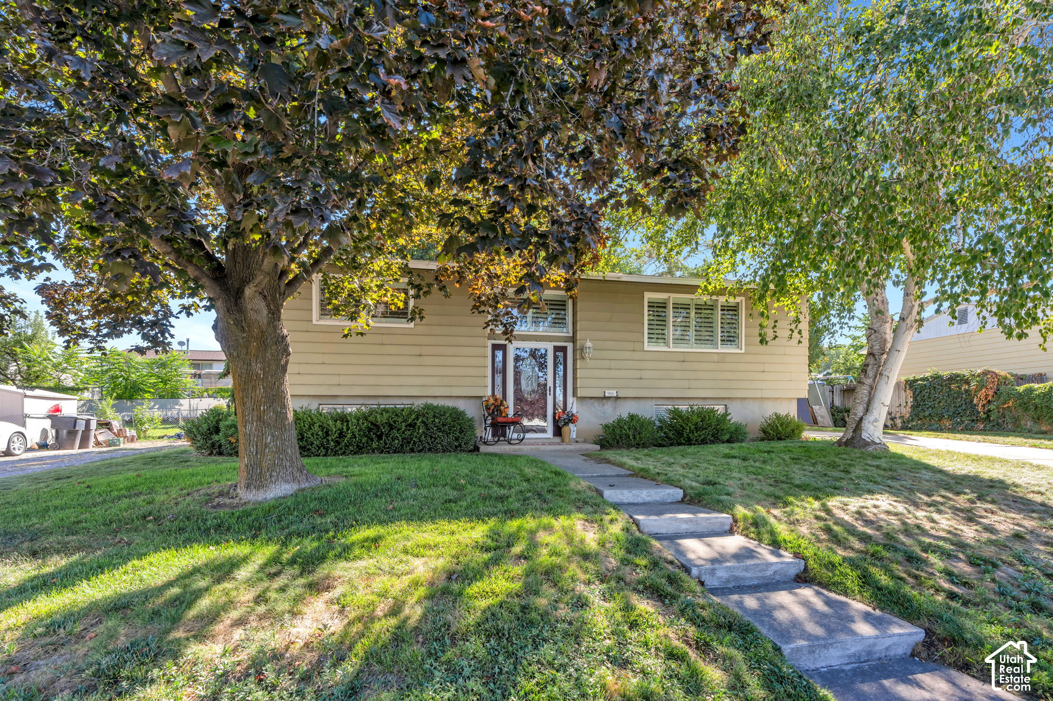main property photo 27