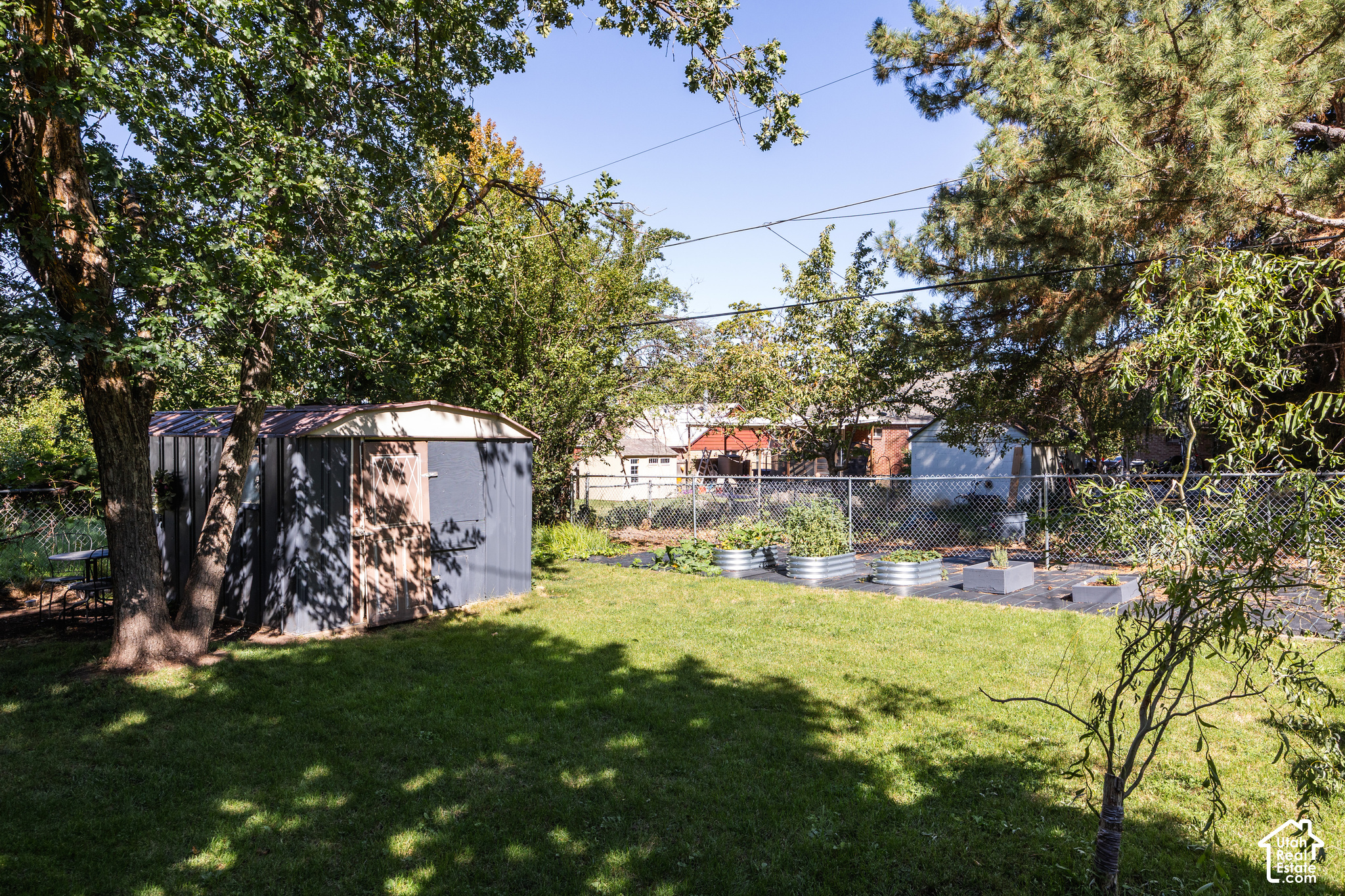 main property photo 22