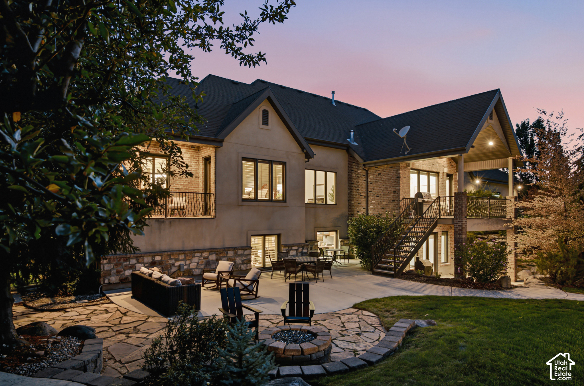 main property photo 4