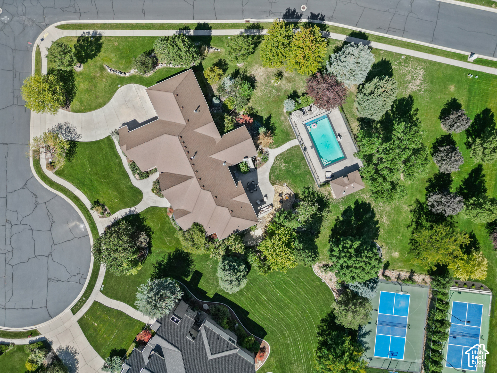 main property photo 58