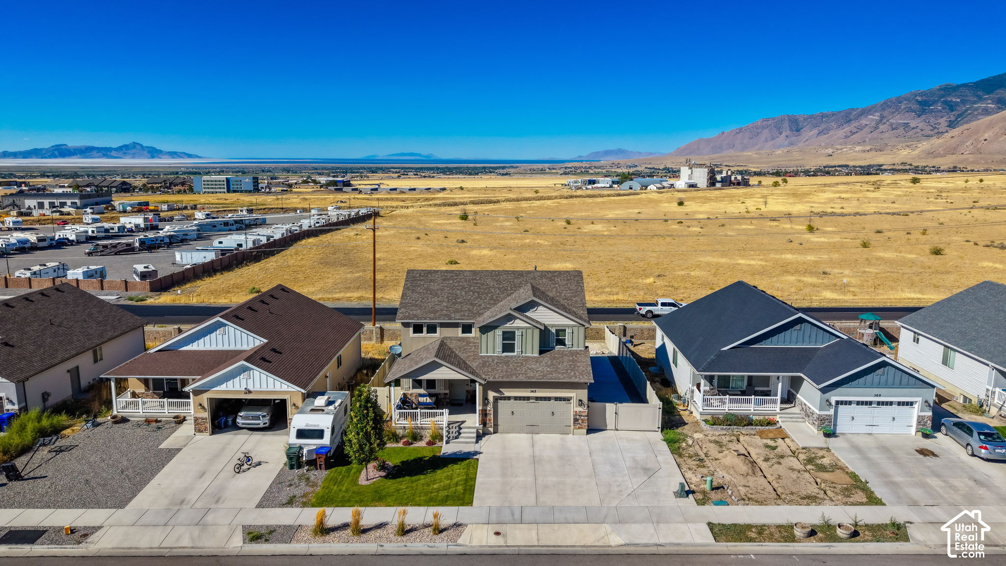 main property photo 33