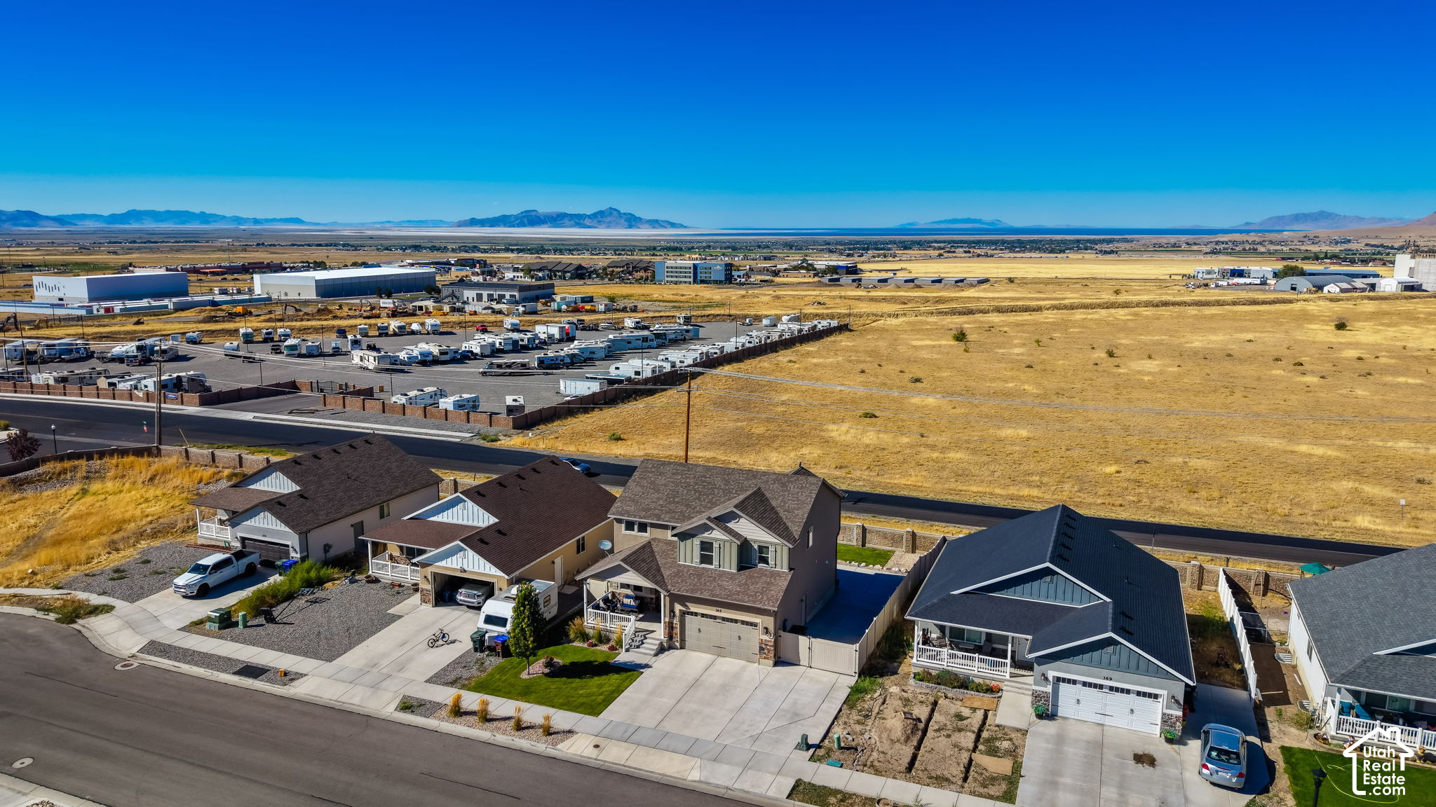 main property photo 35