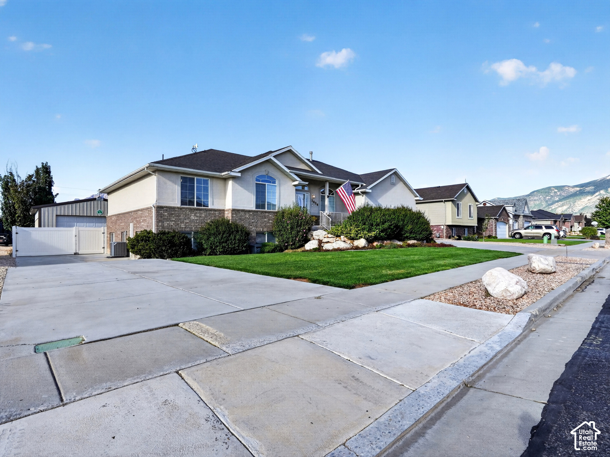 main property photo 2