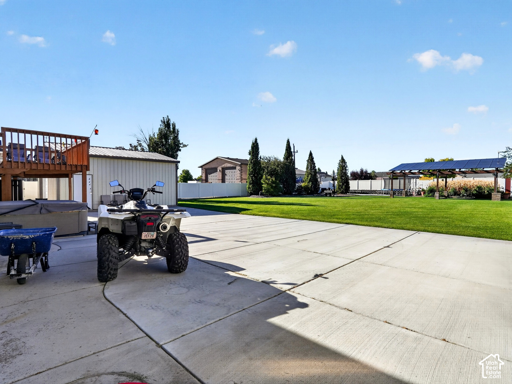 main property photo 34