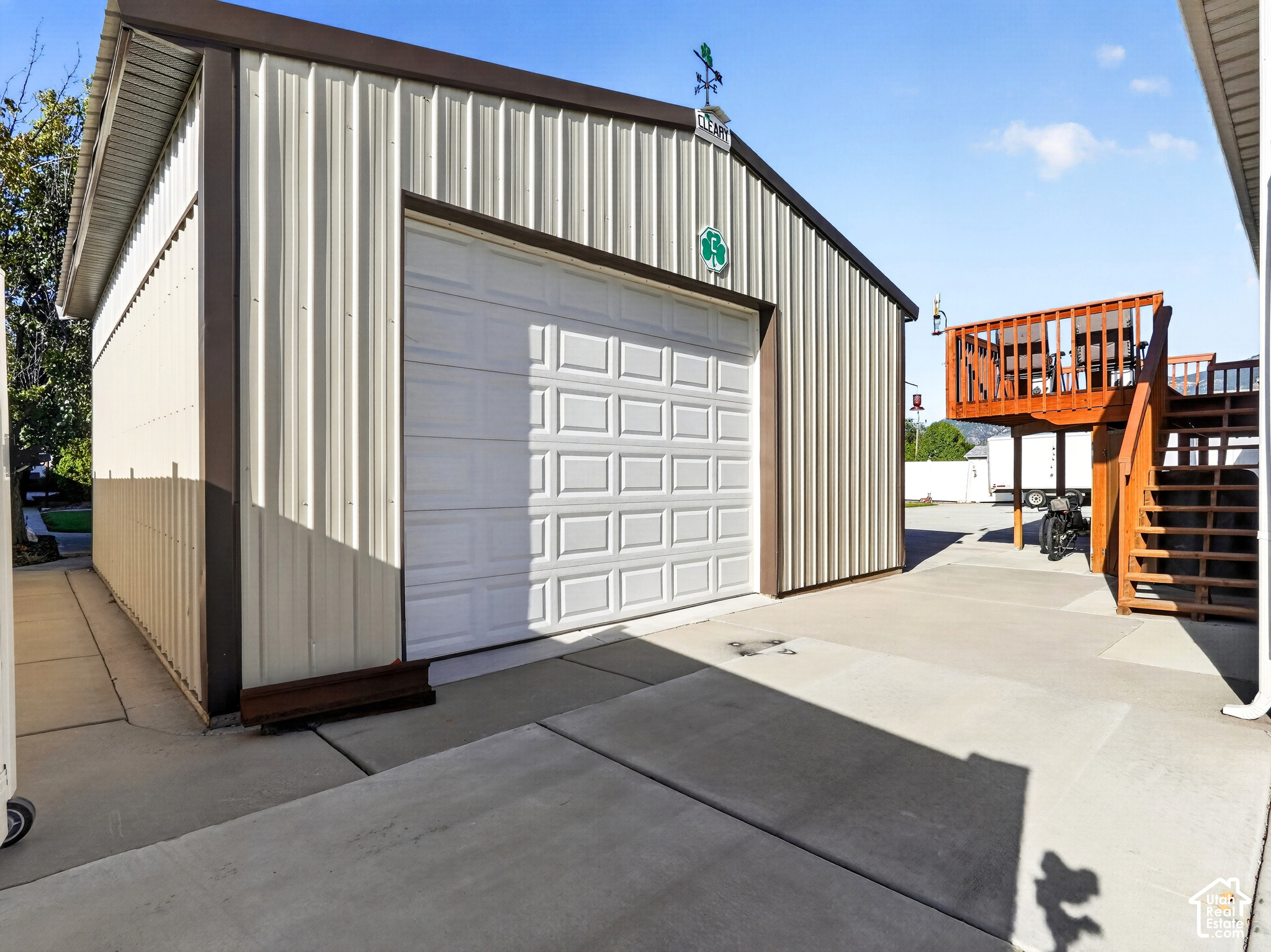 main property photo 40