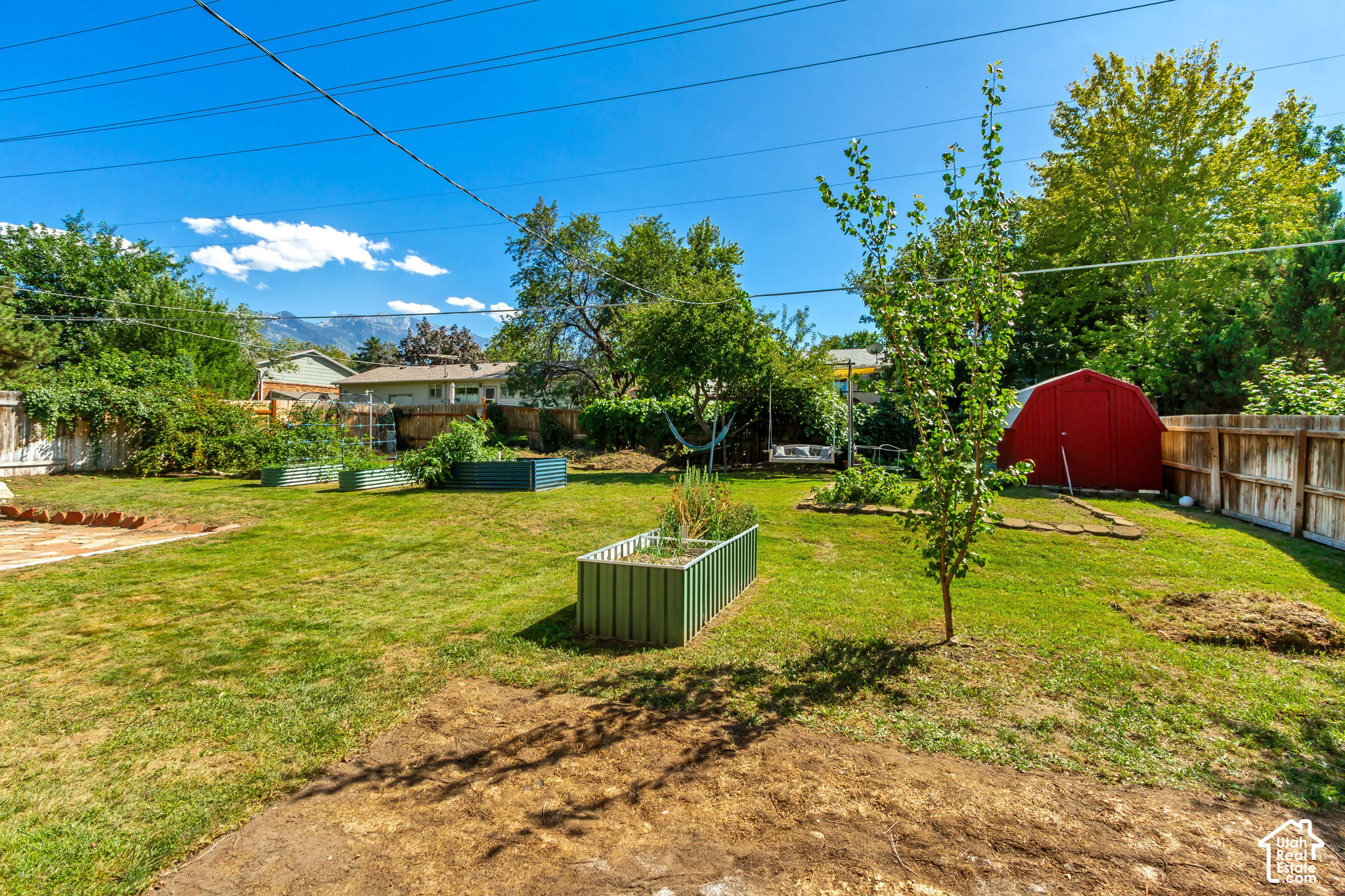 main property photo 10