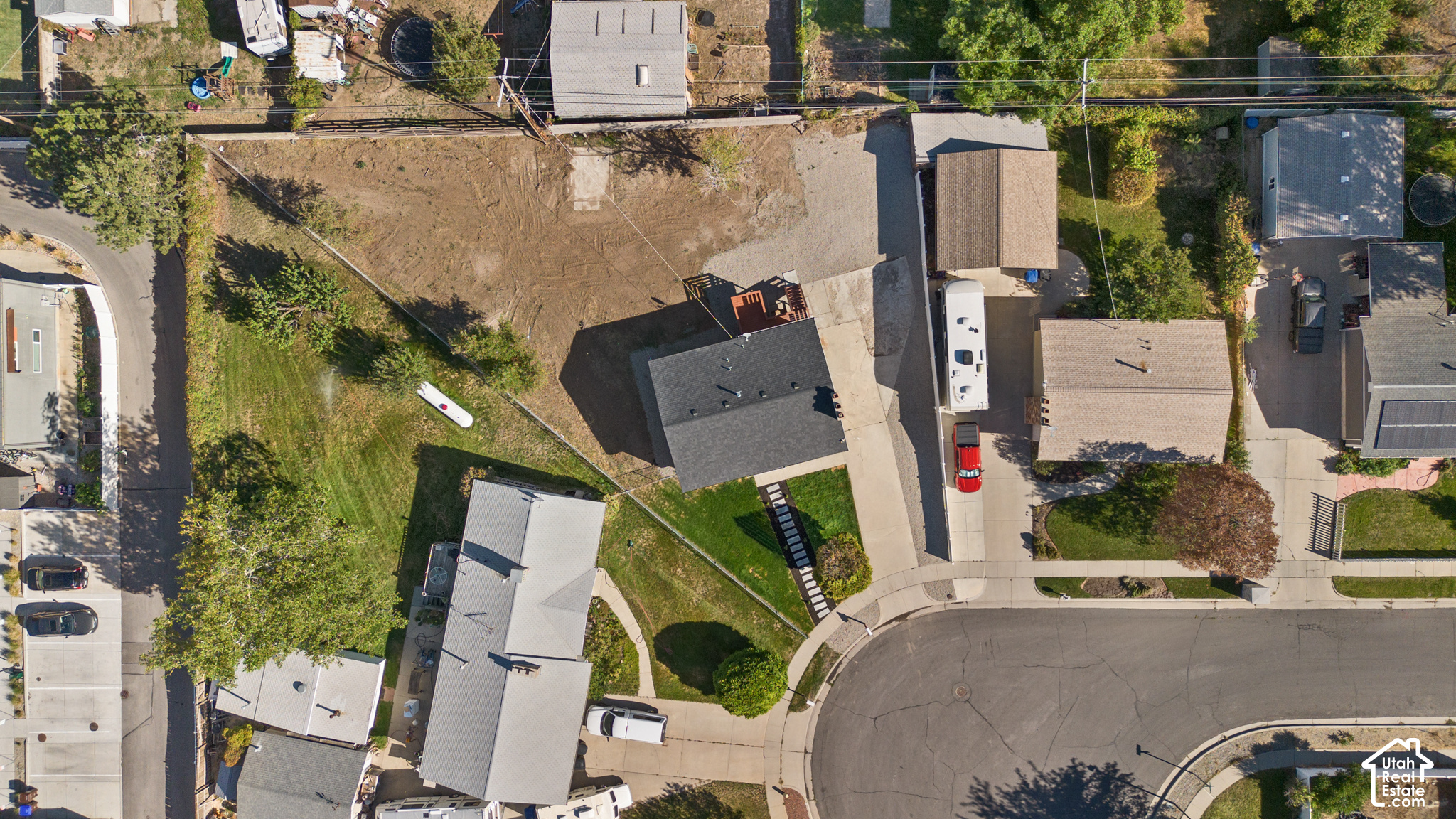 main property photo 33