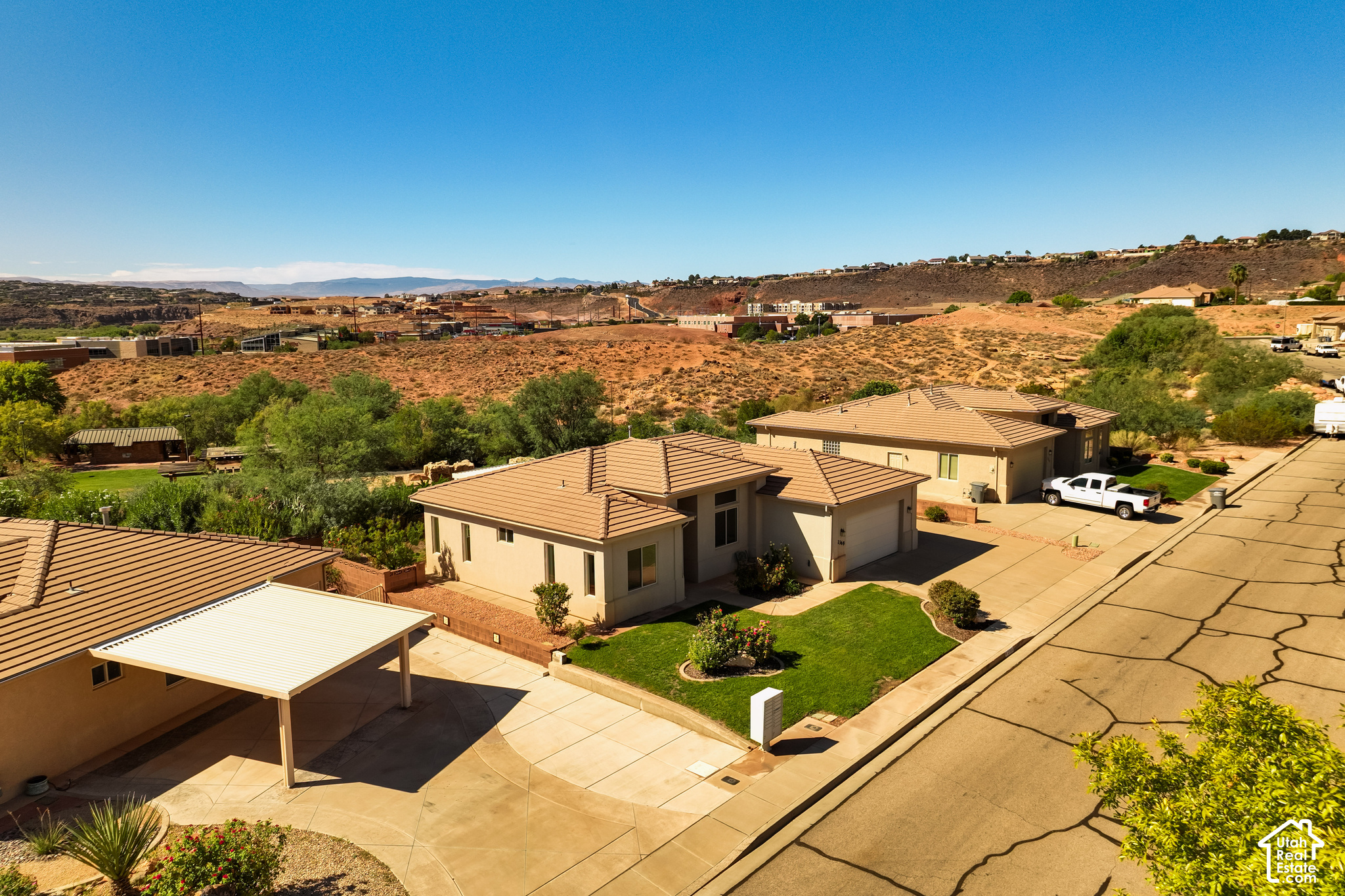 main property photo 27