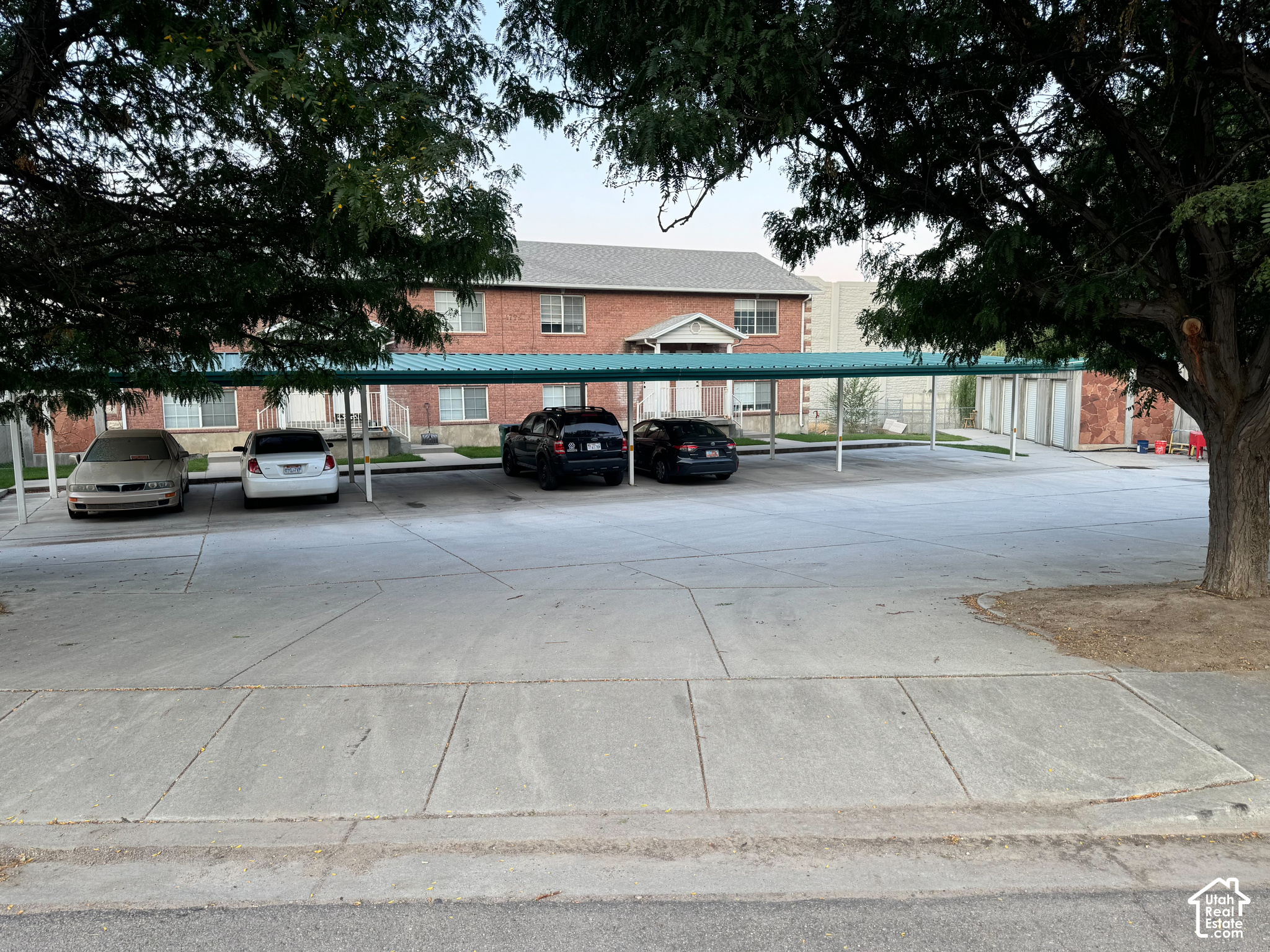 main property photo 13