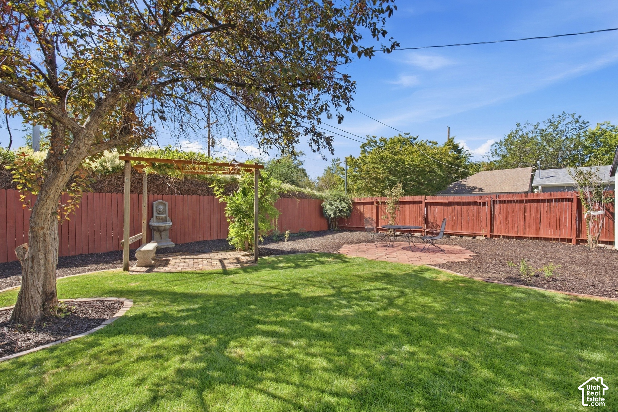 main property photo 29