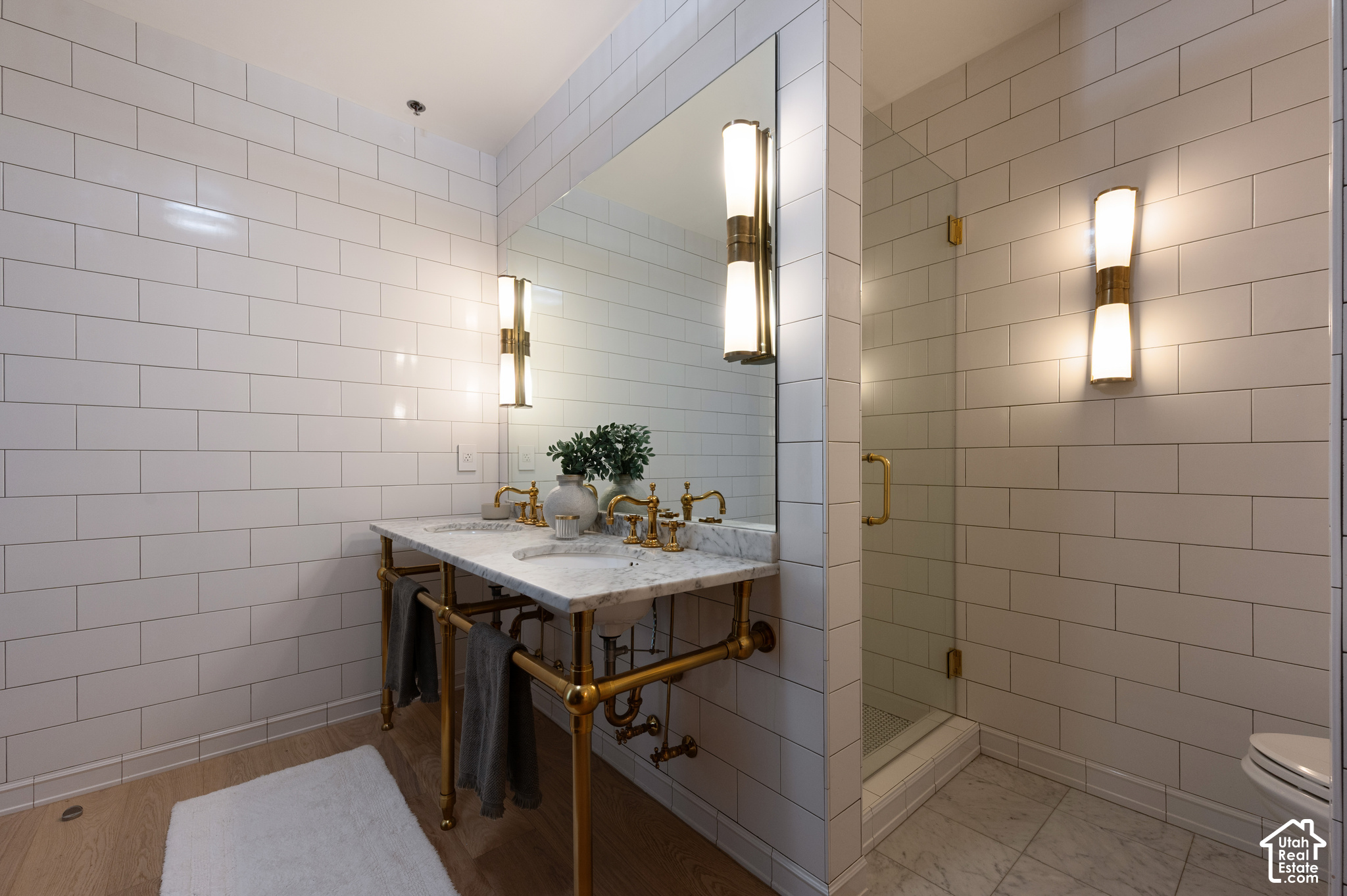 property viewer photo 10