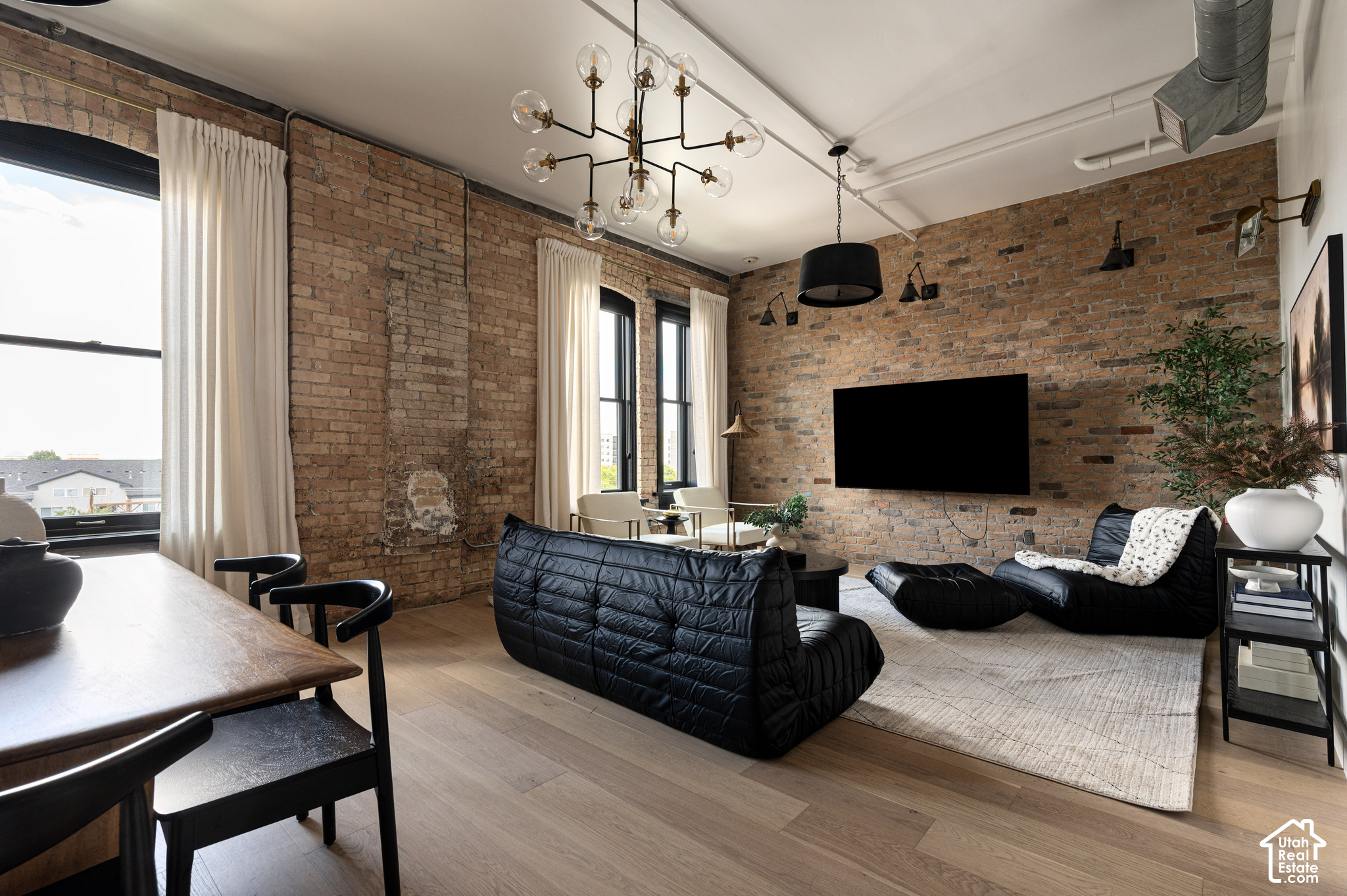 property viewer photo 14