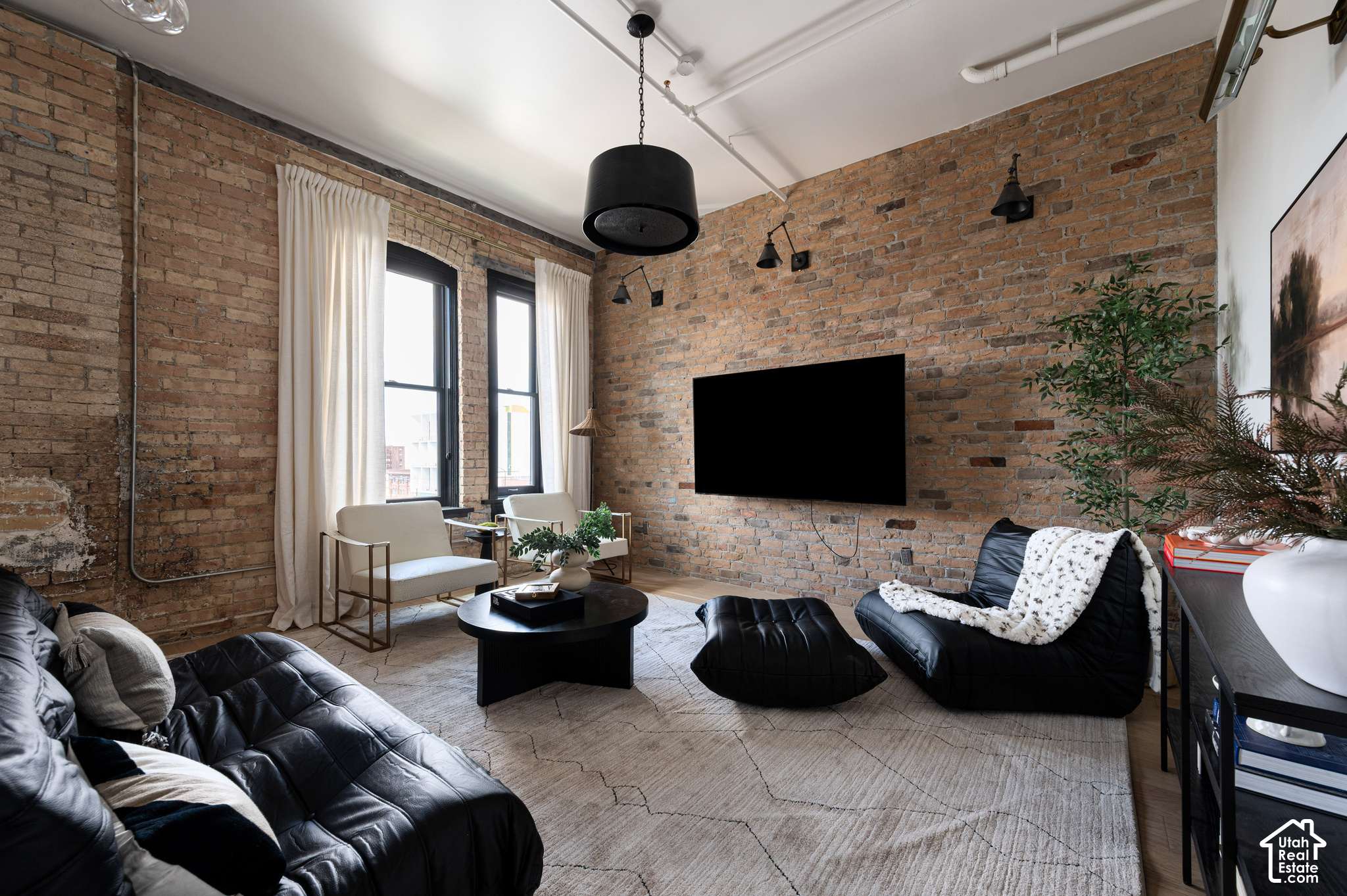 property viewer photo 15