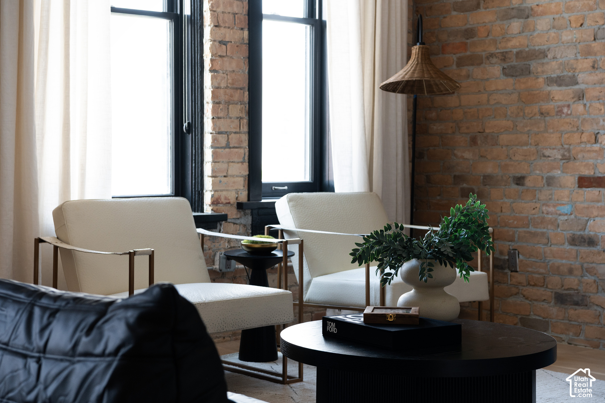 property viewer photo 26