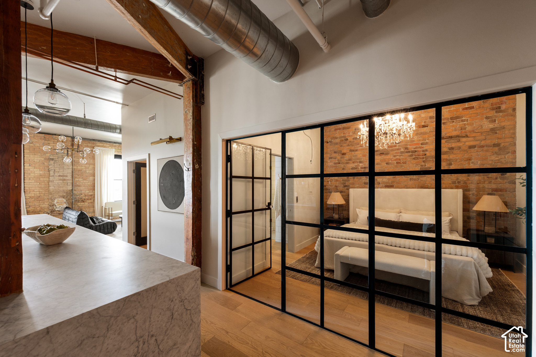 property viewer photo 6