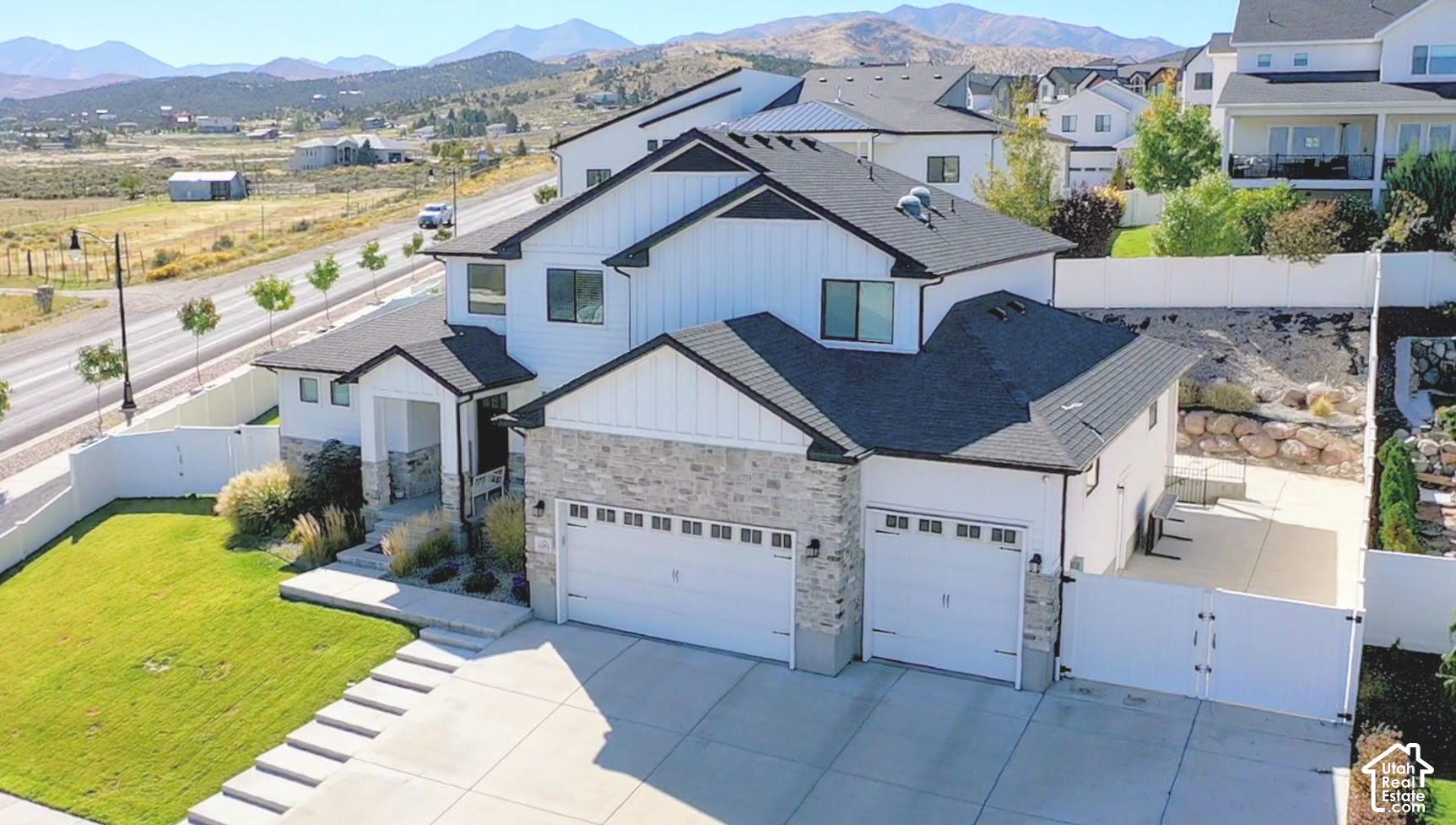 main property photo 5